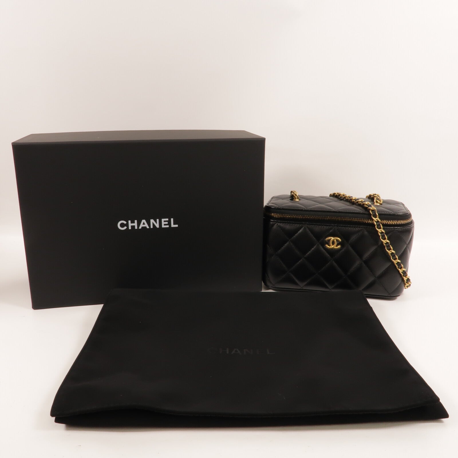 CHANEL 羊皮皮革Vanity Case Gold Ball鏈帶肩背袋