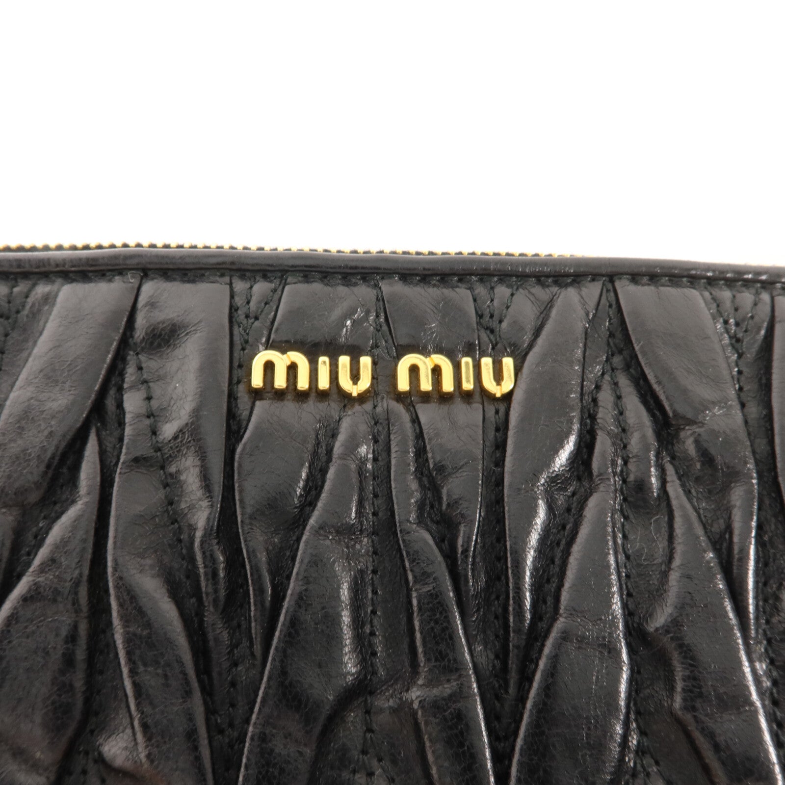Miu Miu 羊皮皮革Matelasse Pouch小袋