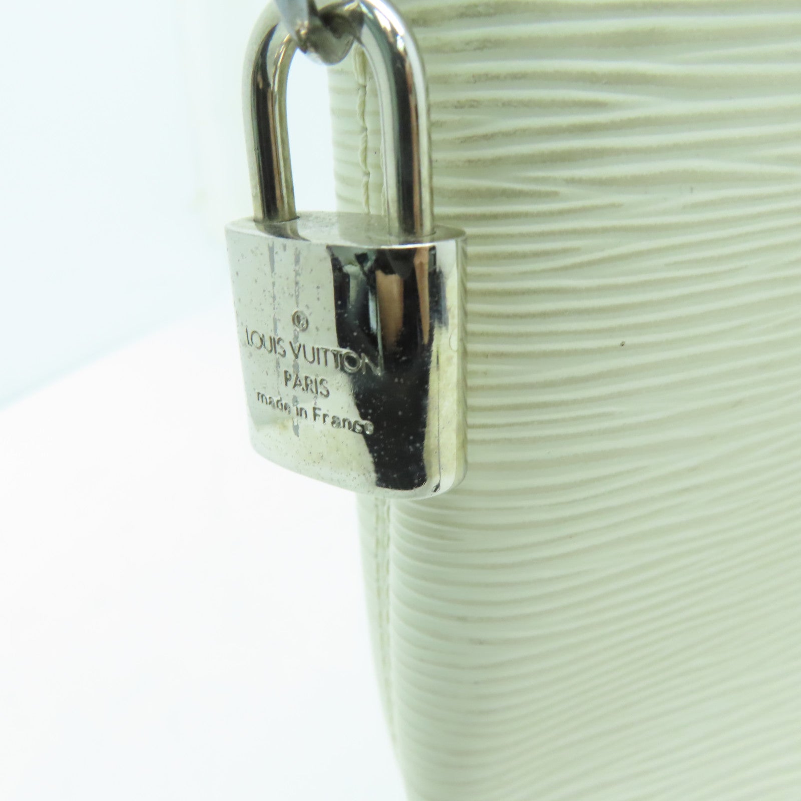 LOUIS VUITTON Epi Lockit Vertical Silver Buckle Handle Bag White