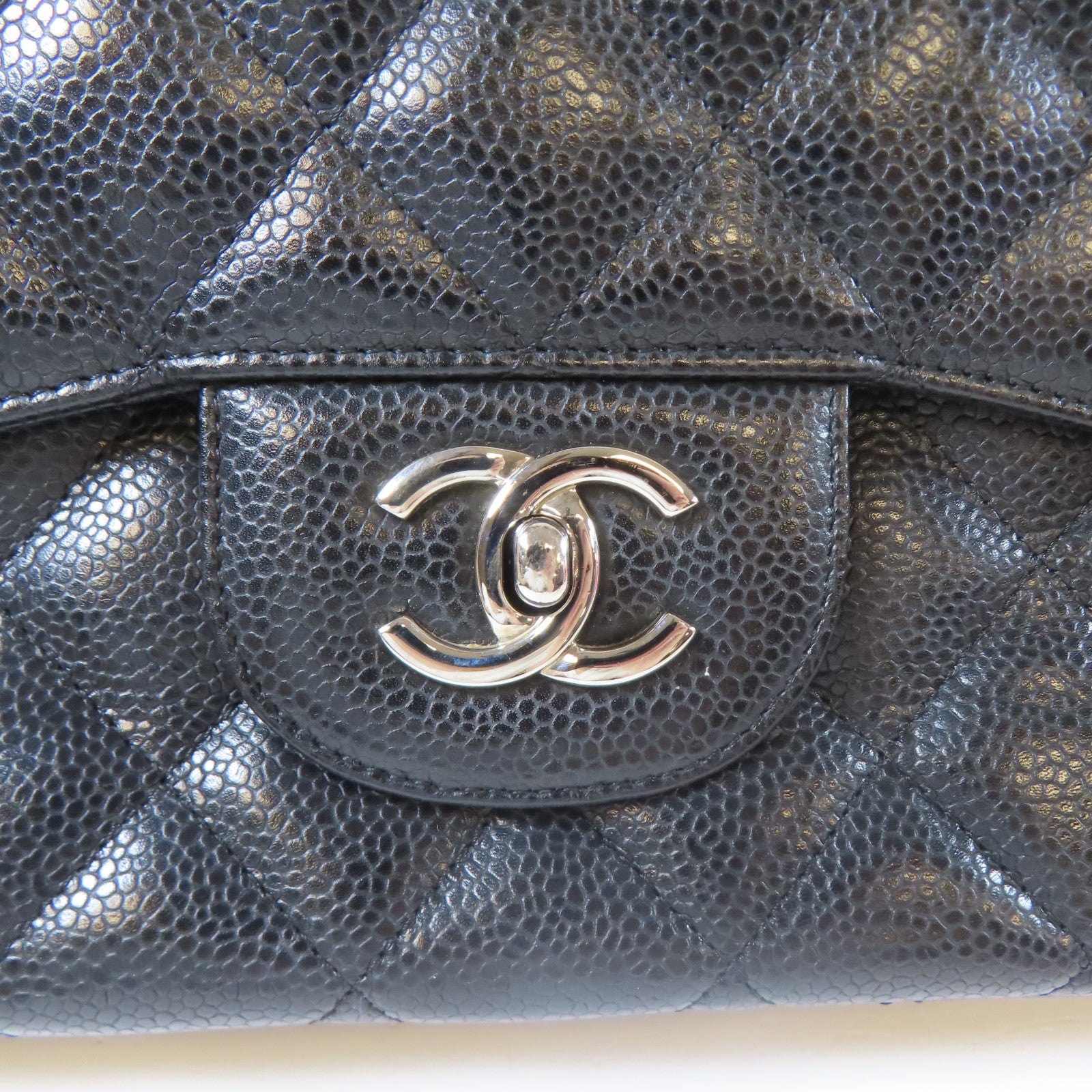 CHANEL 菱格Caviar皮革Jumbo銀扣鏈帶肩背袋黑色