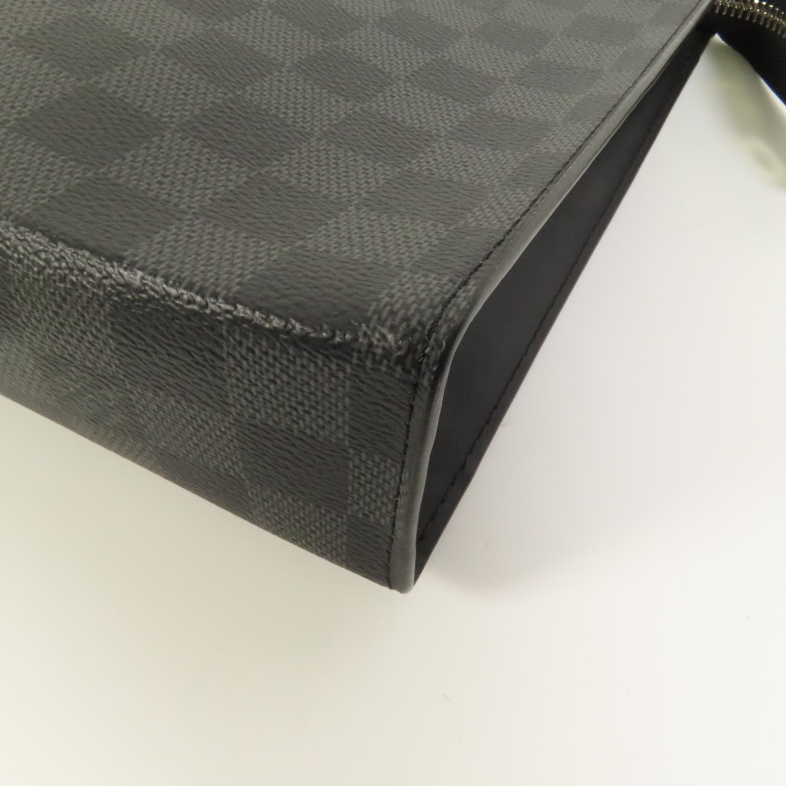 LOUIS VUITTON Damier Graphite Pochette Voyage MM銀扣手拿包