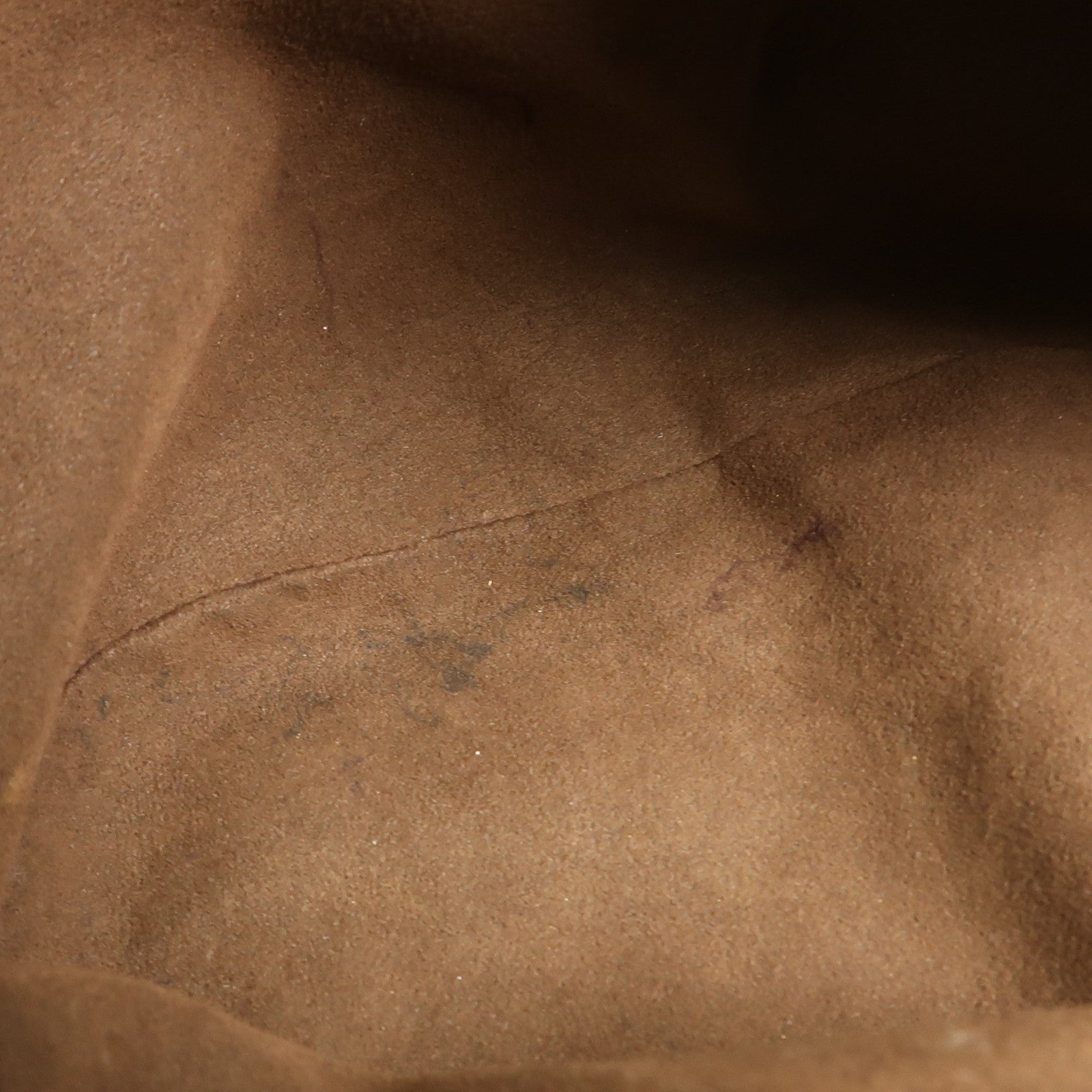 LOUIS VUITTON Monogram Mahina Neo L金扣肩背袋