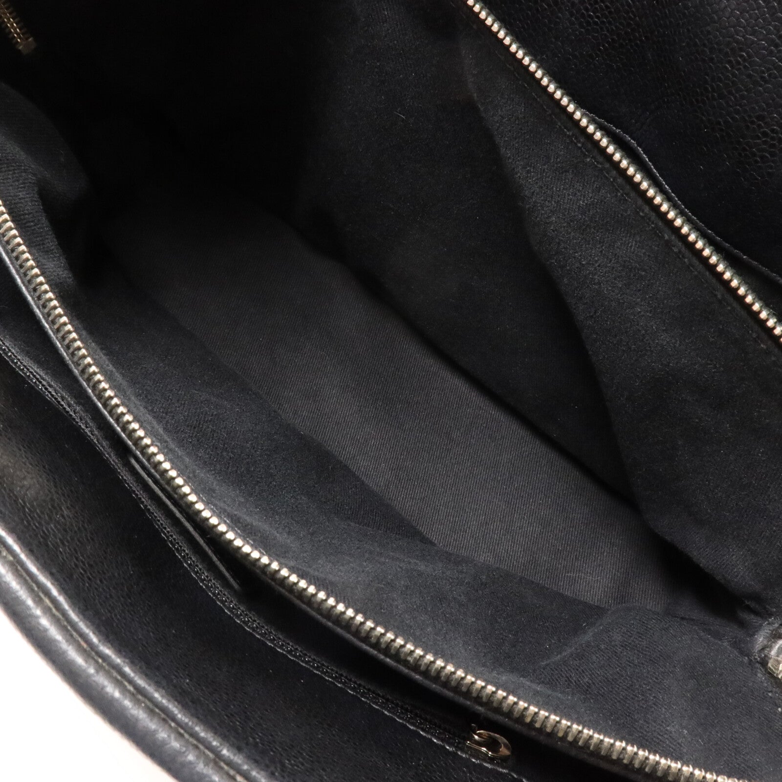 CHANEL 牛皮皮革Timeless CC Soft Bag鏈帶肩背袋