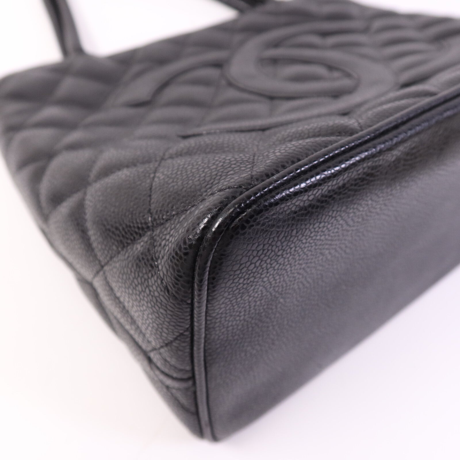 CHANEL 牛皮皮革Medallion Tote銀扣手挽袋