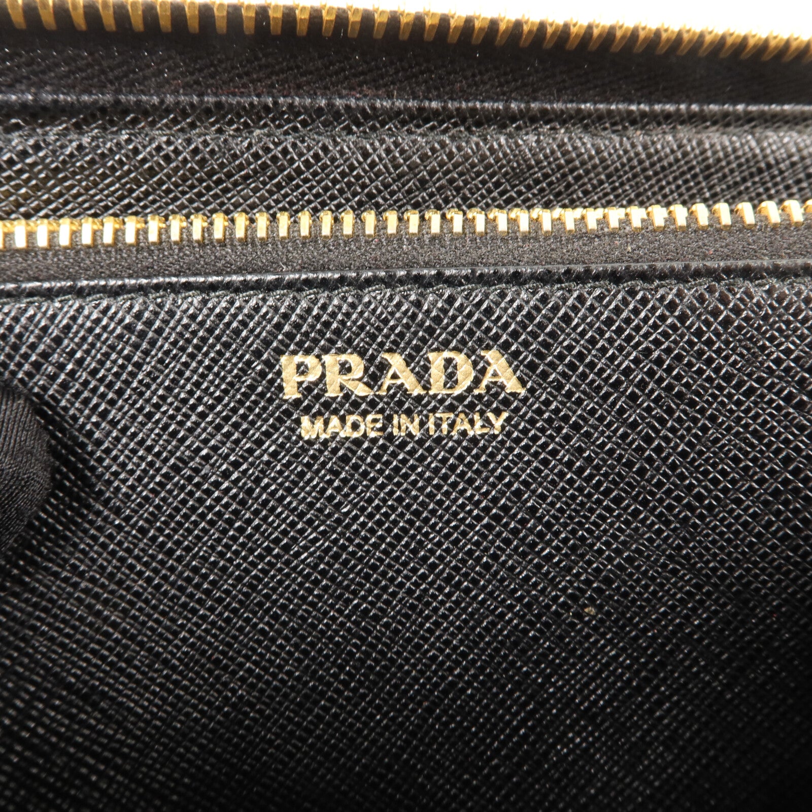 PRADA Saffiano皮革Zipper Long Wallet長錢包