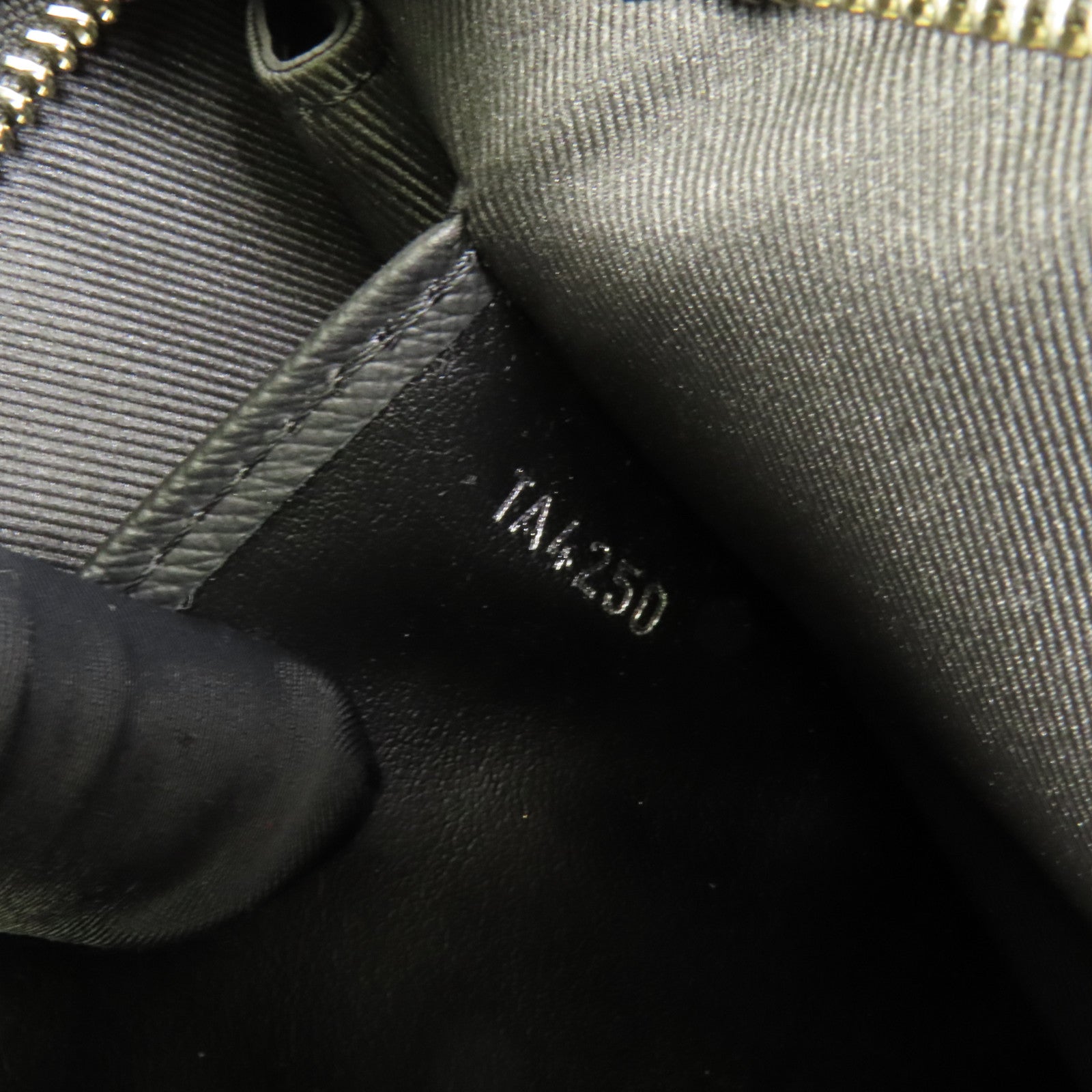 LOUIS VUITTON Damier Graphite Pochette Voyage MM銀扣手拿包