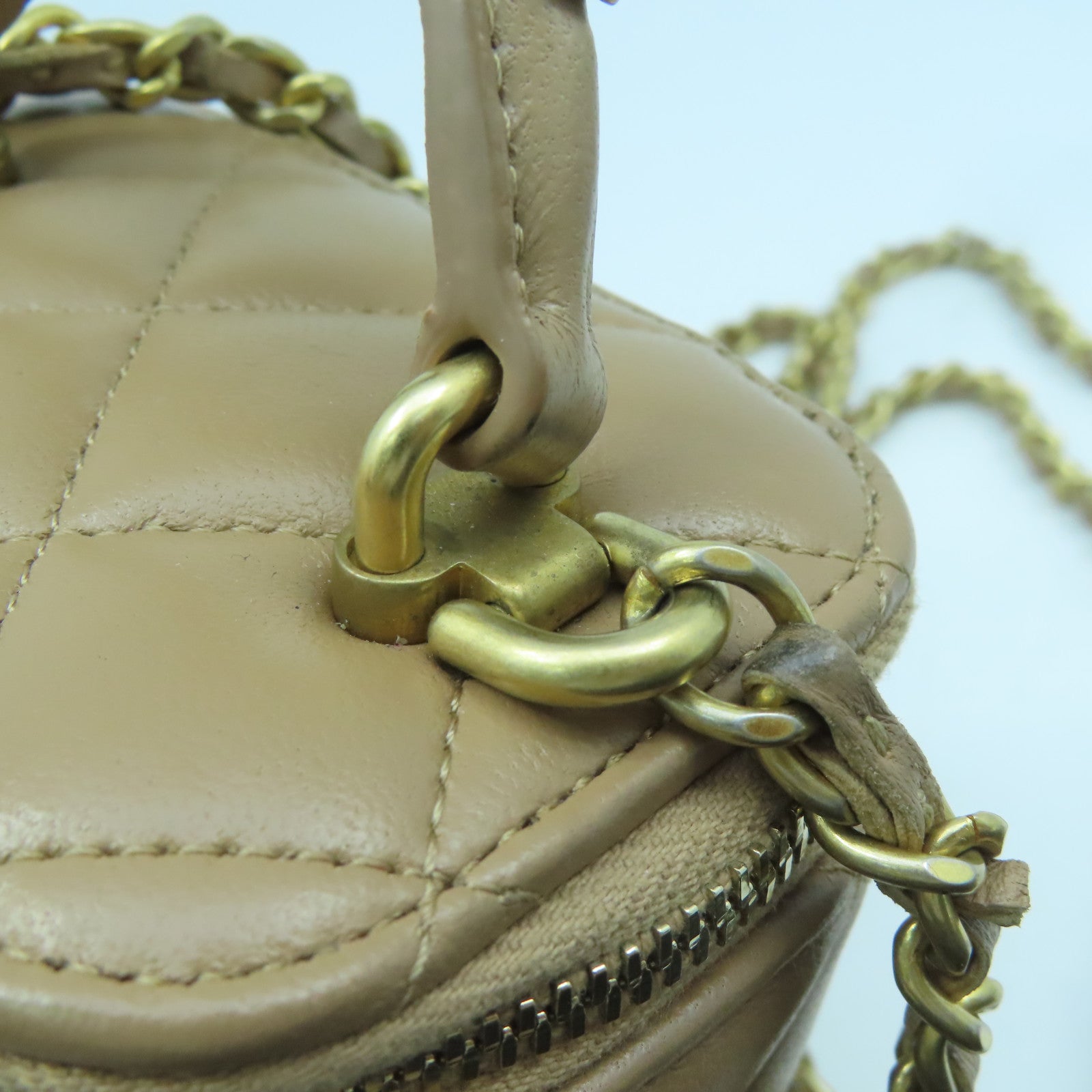 CHANEL 【激減優惠】羊皮皮革Chain Shoulder金扣鏈帶肩背袋米色