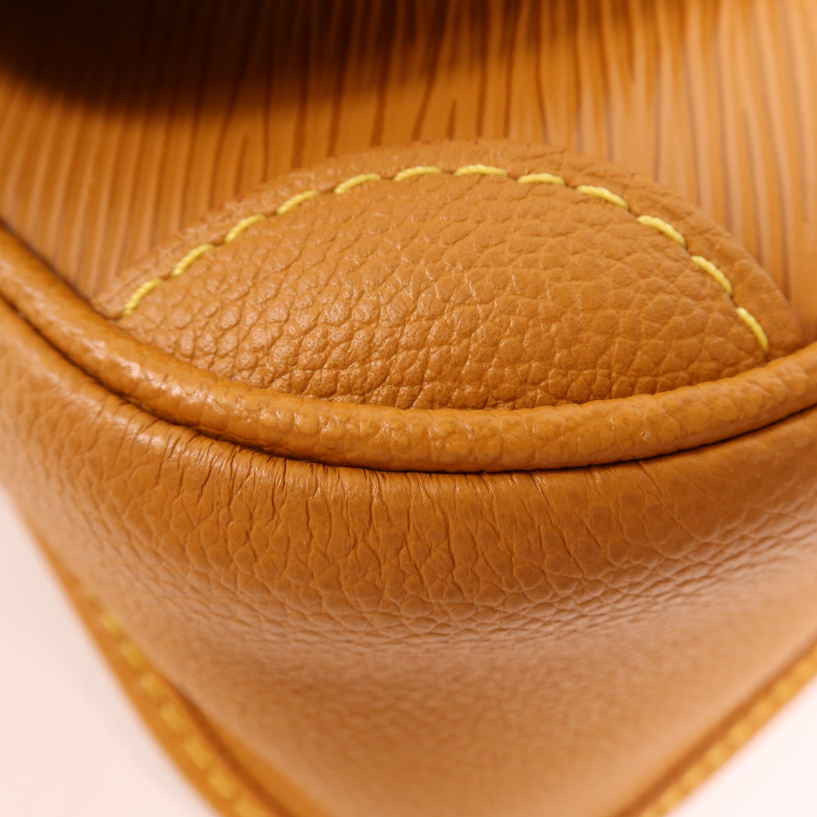 LOUIS VUITTON Epi Buci銀扣肩背袋