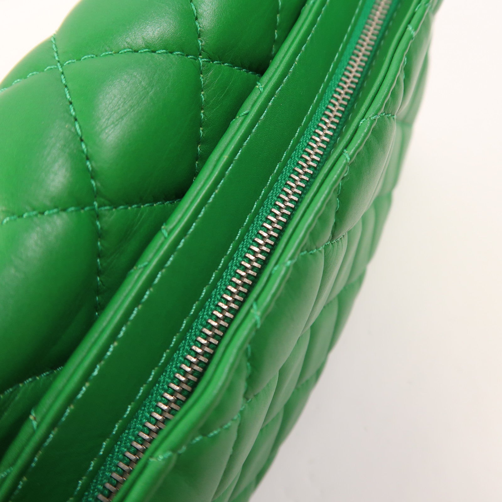 CHANEL 羊皮皮革Shoulder Bag銀扣鏈帶肩背袋