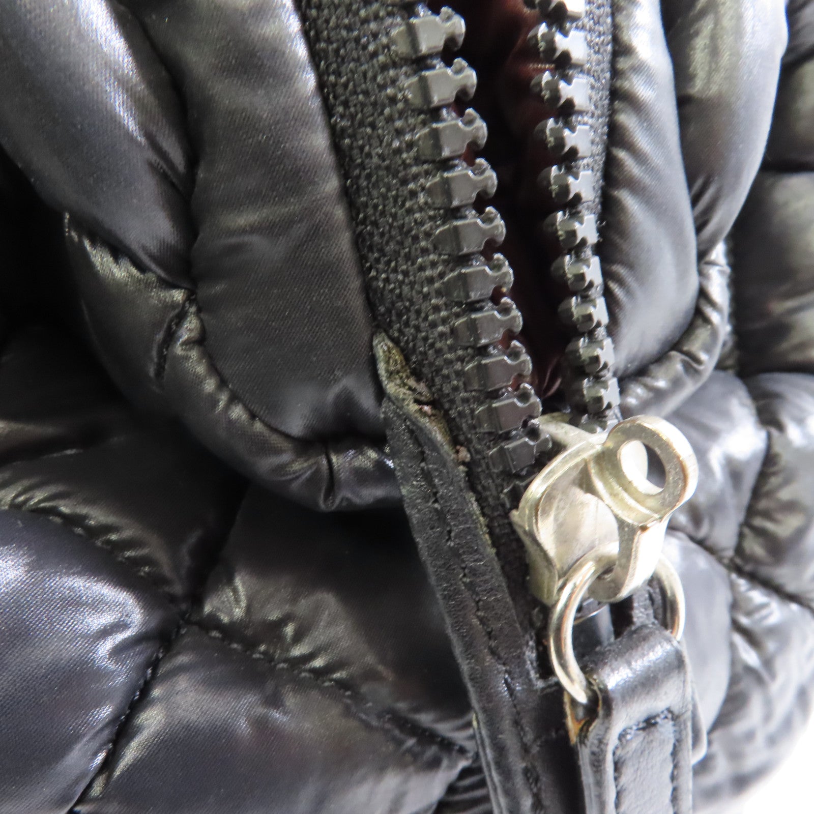 CHANEL 【激減優惠】尼龍Coco Cocoon銀扣手挽袋黑色