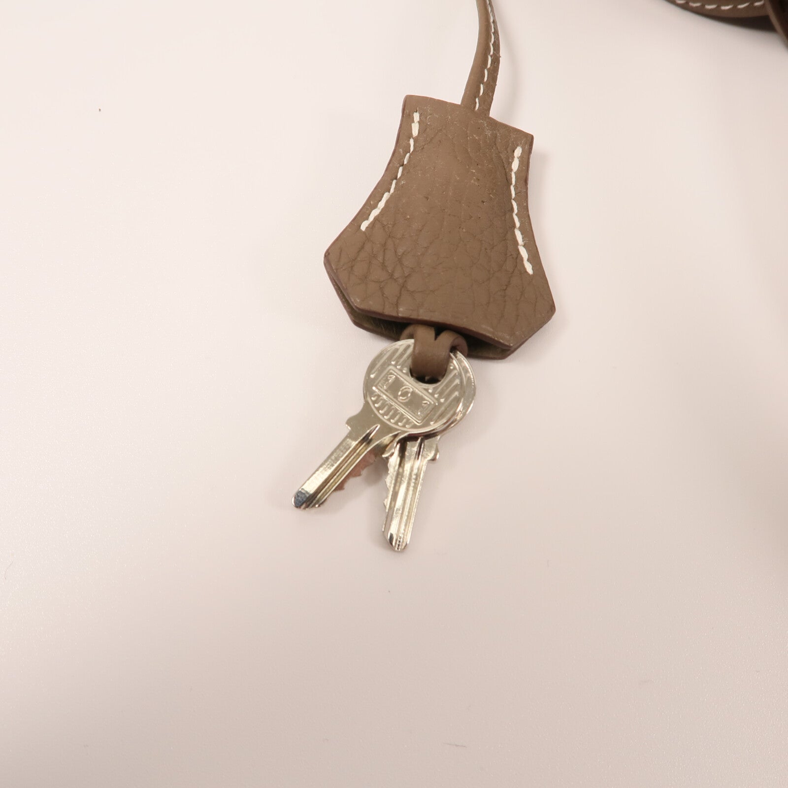 HERMES Clemence皮革Bolide 31銀扣肩背袋Etoupe