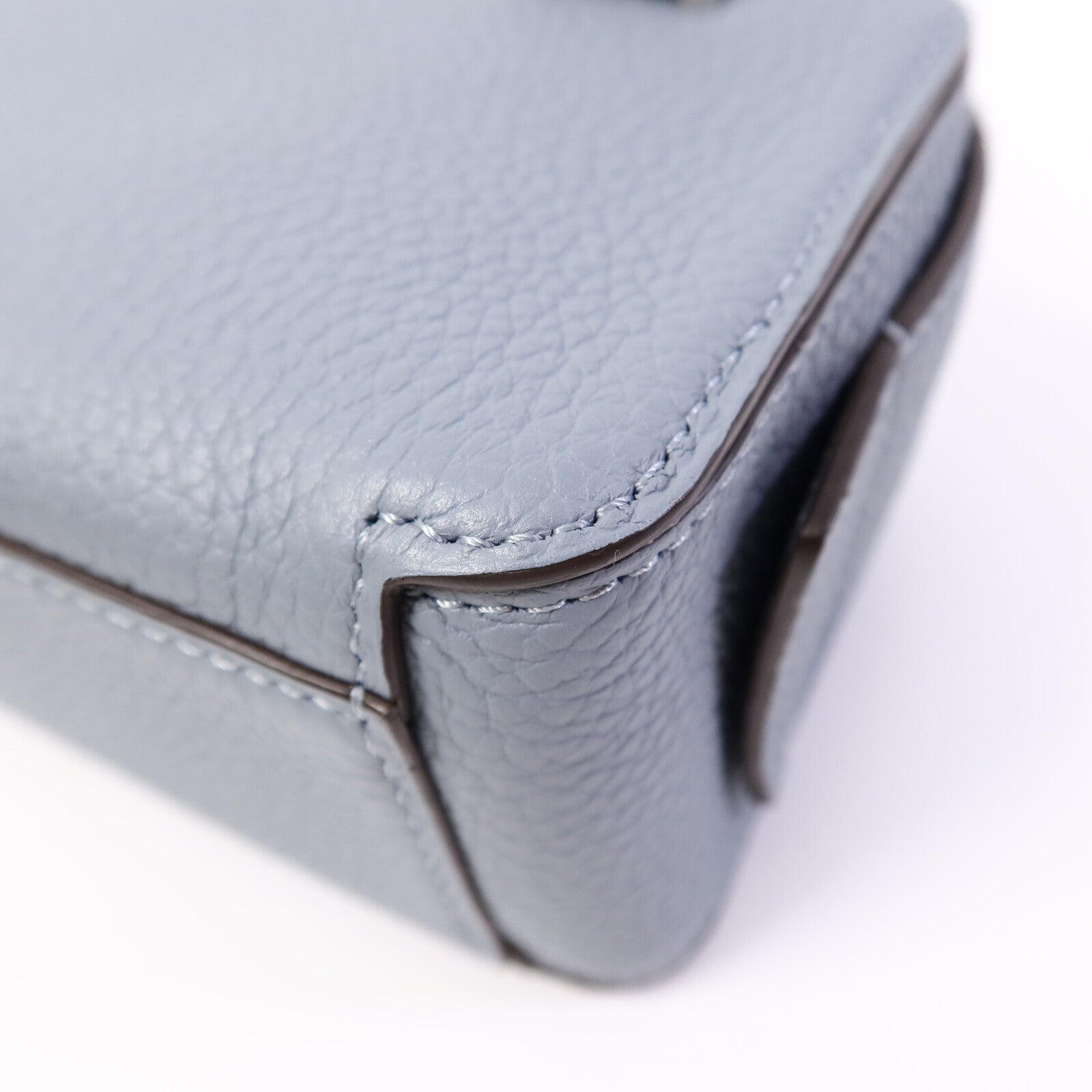 Delvaux Taurillon Soft Cool Box Nano手挽肩背兩用袋