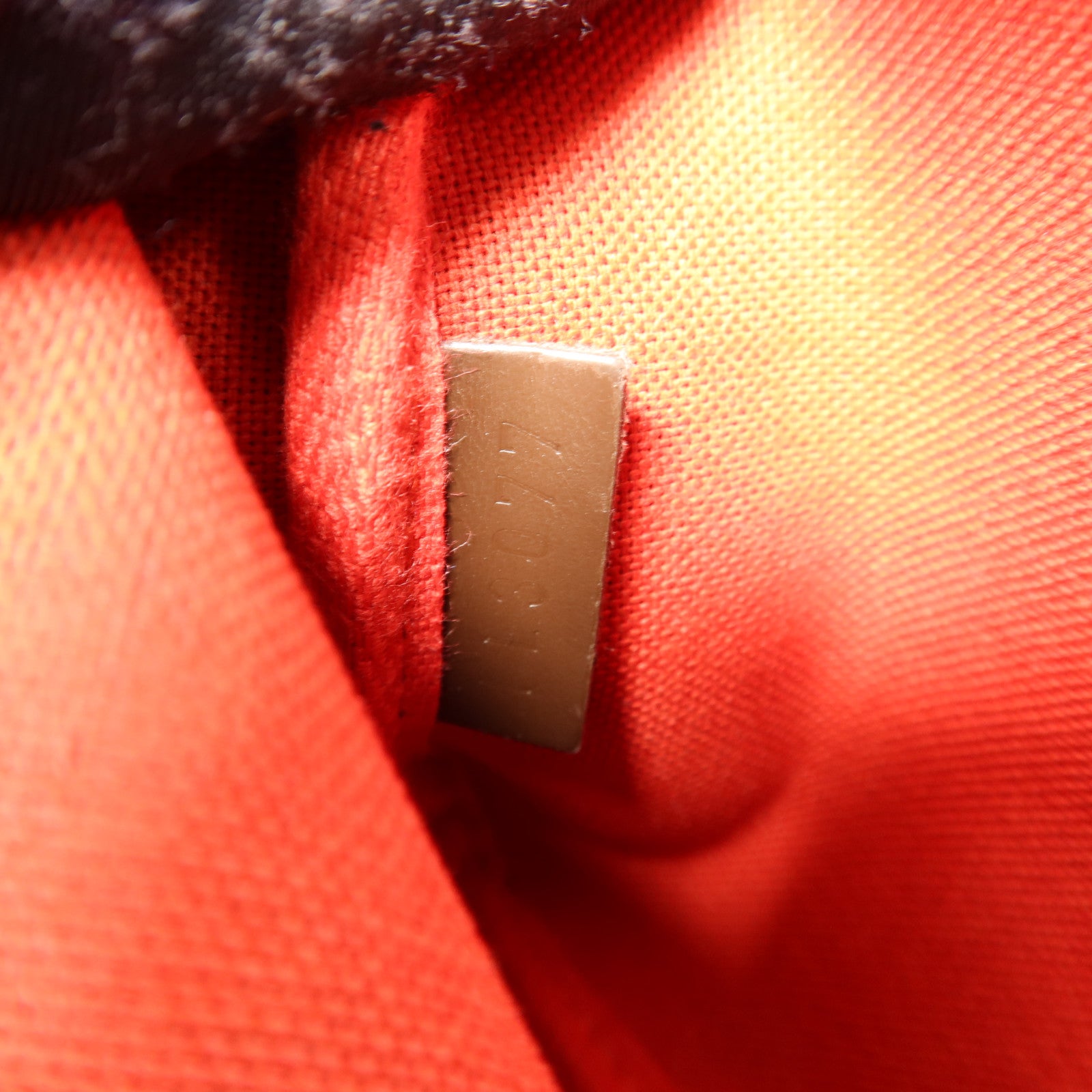 LOUIS VUITTON Monogram Mini Pochette Accessoires金扣手挽袋