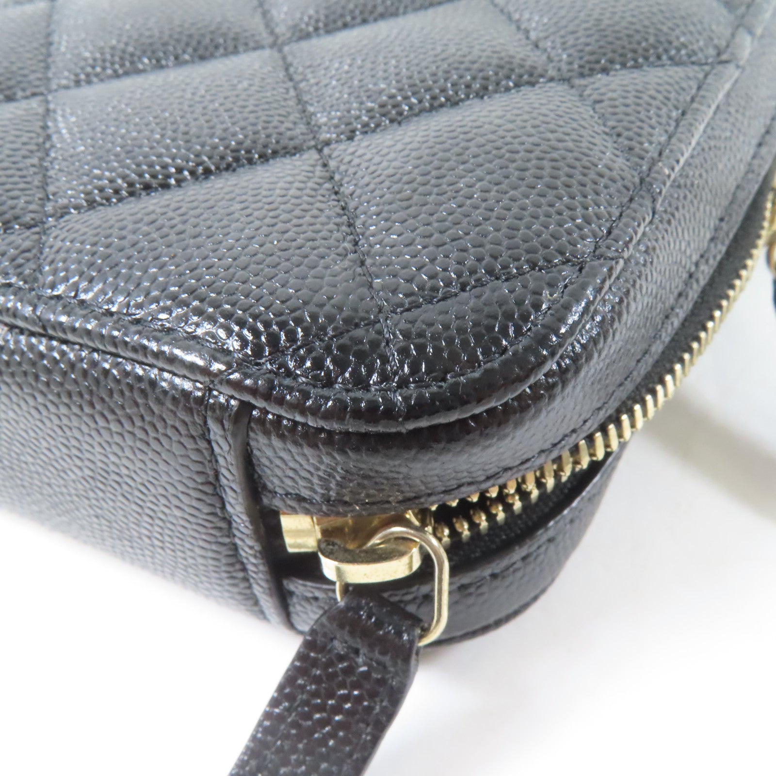 CHANEL 菱格Caviar皮革Chain Shoulder金扣鏈帶肩背袋黑色