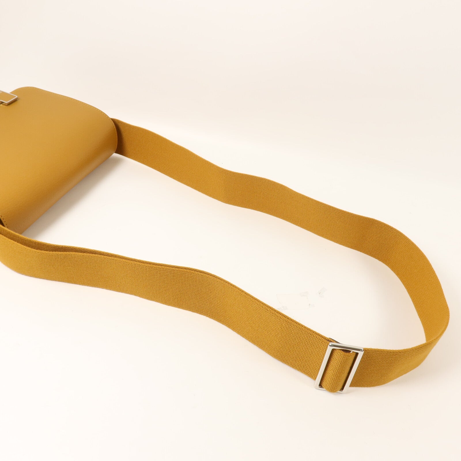 HERMES Chevre皮革Geta Bag肩背袋Caramel