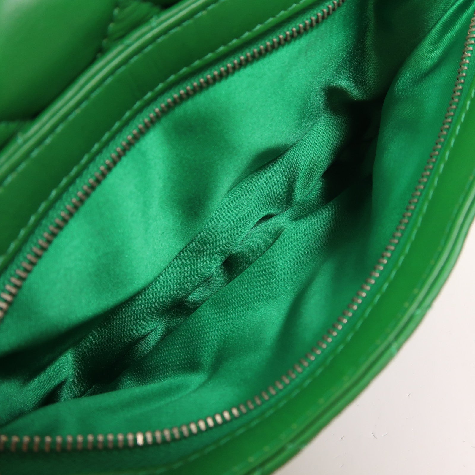 CHANEL 羊皮皮革Shoulder Bag銀扣鏈帶肩背袋
