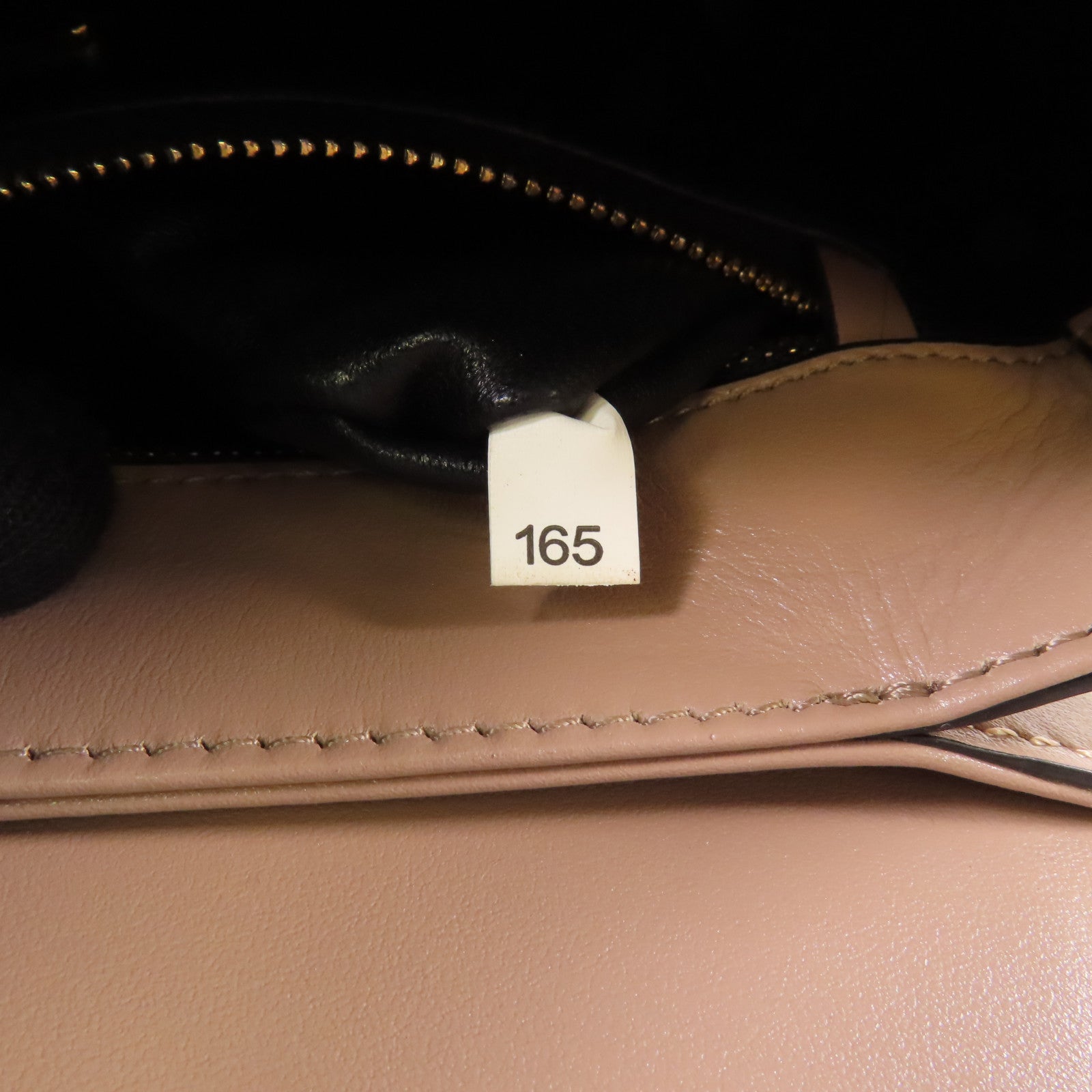 PRADA Saffiano皮革Shoulder Bag金扣肩背袋