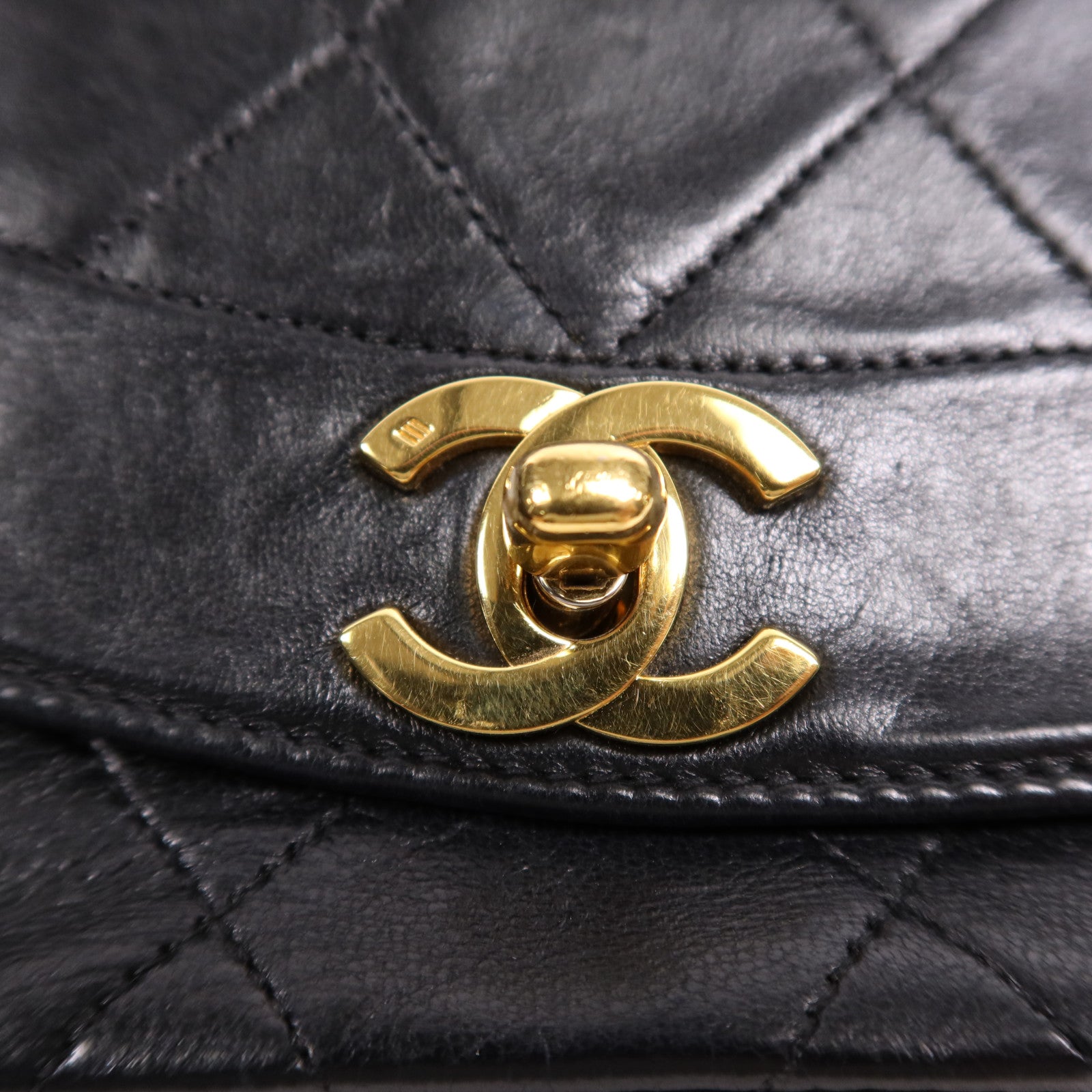 CHANEL 羊皮皮革Diana Chain Shoulder Bag金扣鏈帶肩背袋