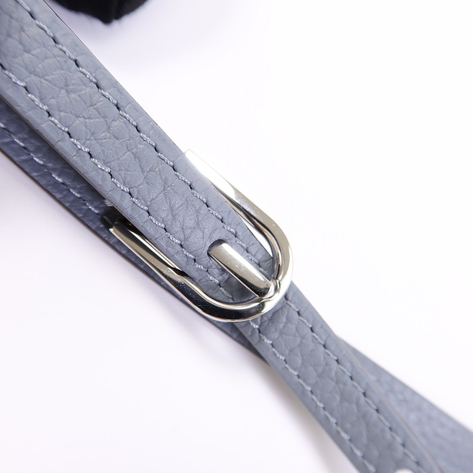 Delvaux Taurillon Soft Cool Box Nano手挽肩背兩用袋