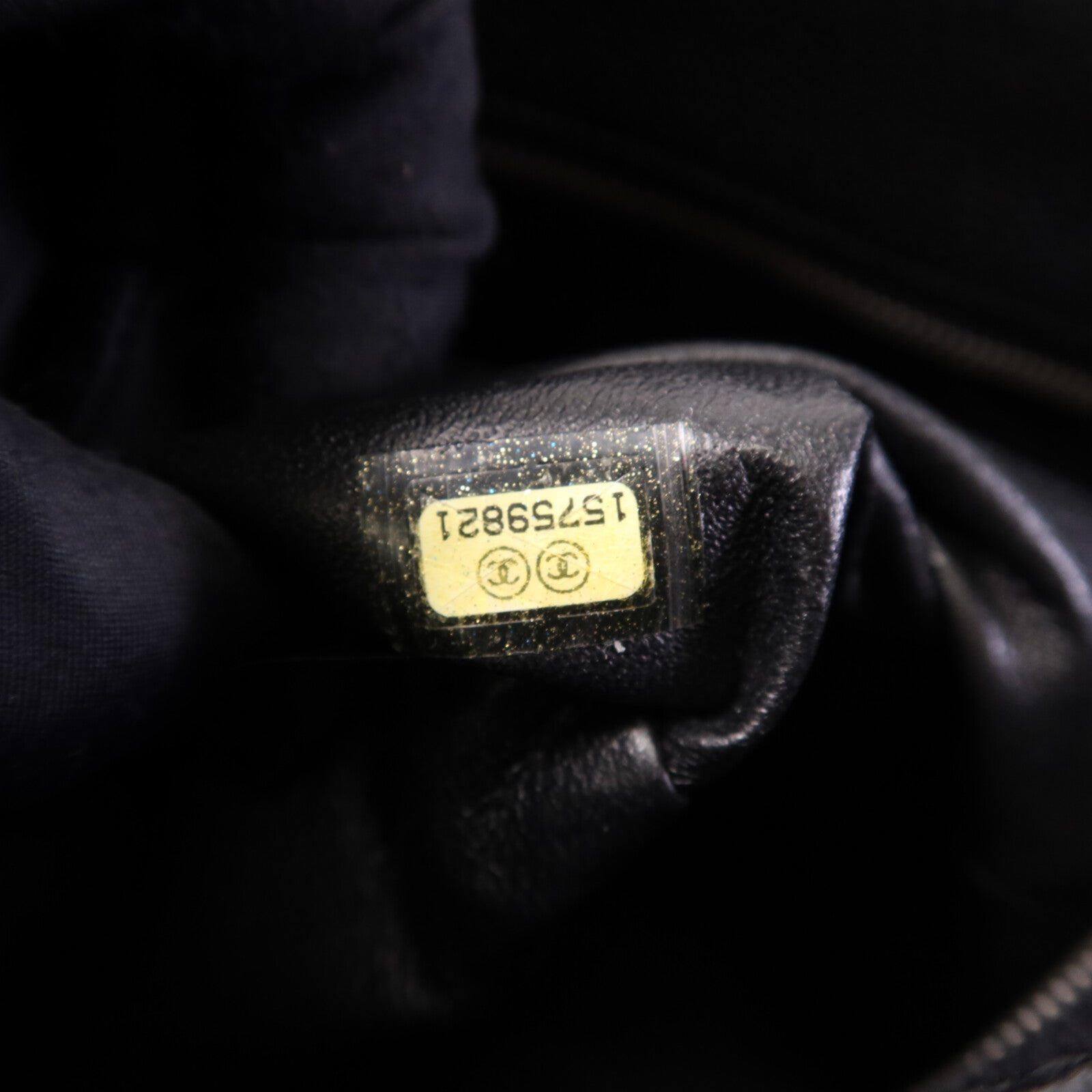 CHANEL 牛皮皮革Medallion Tote銀扣手挽袋