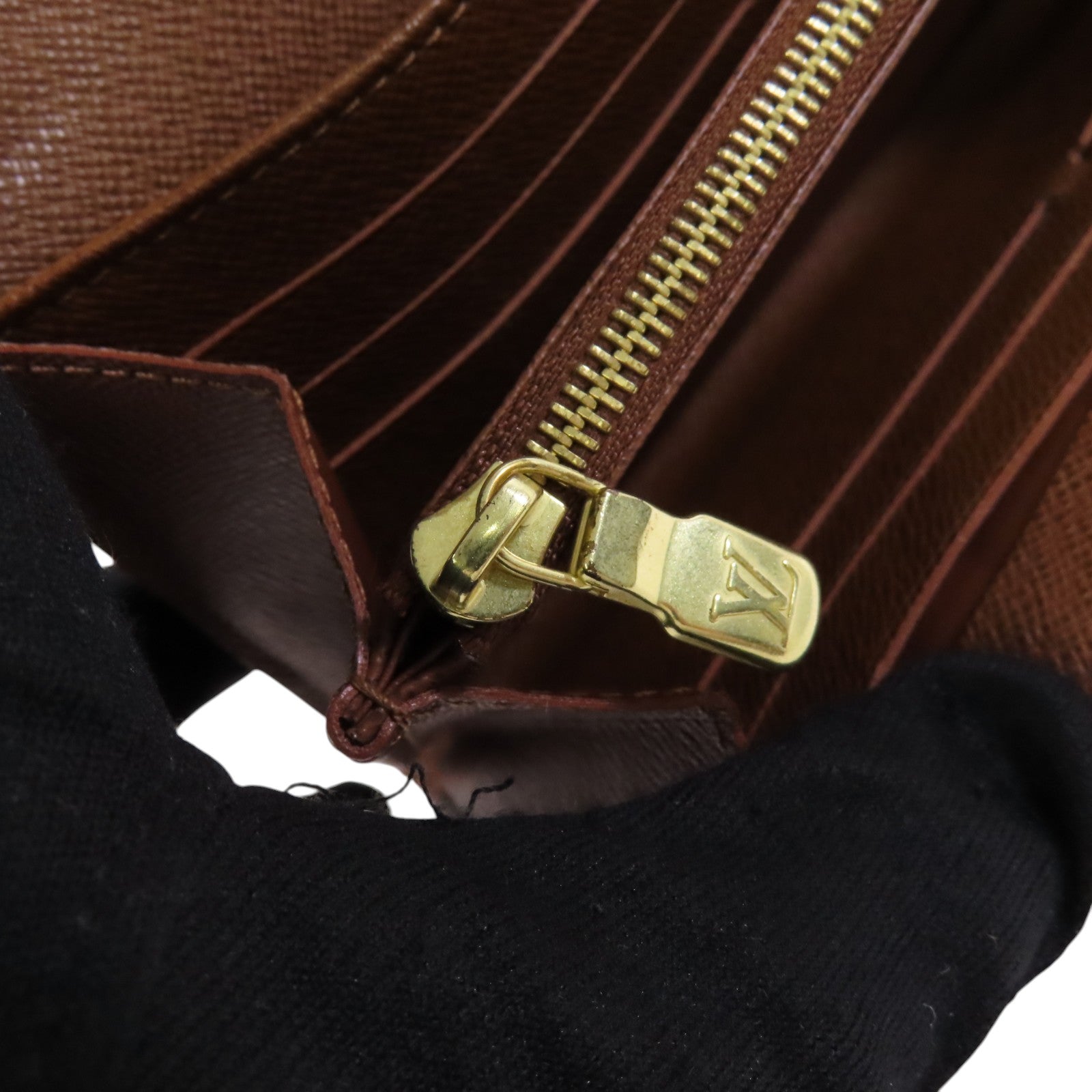 LOUIS VUITTON Monogram Sarah金扣長錢包