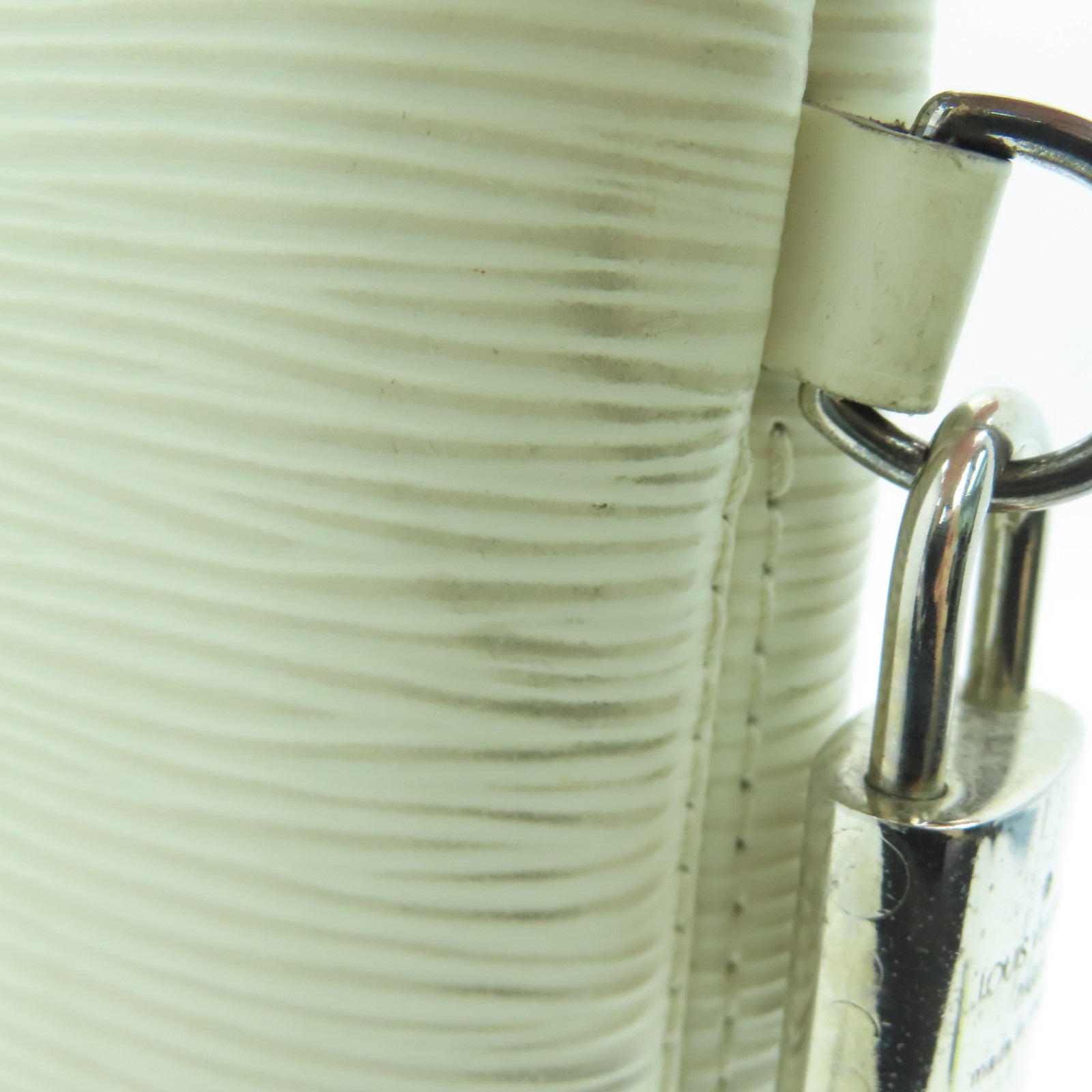 LOUIS VUITTON Epi Lockit Vertical Silver Buckle Handle Bag White
