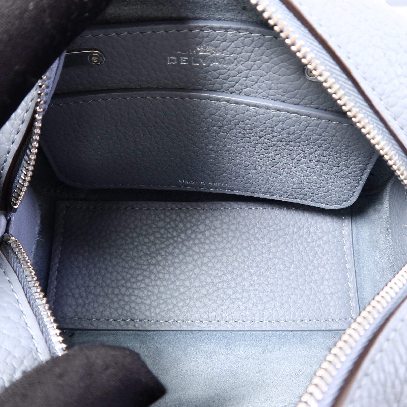 Delvaux Taurillon Soft Cool Box Nano手挽肩背兩用袋