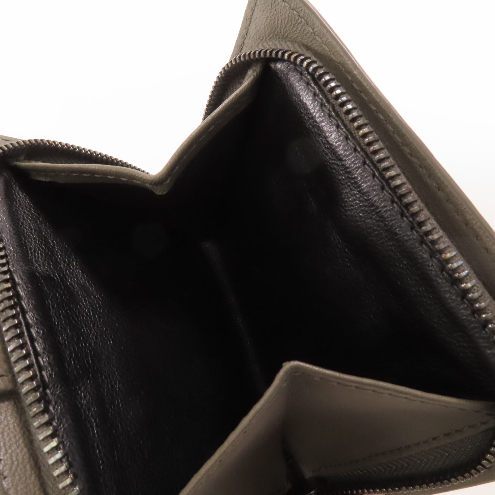 BOTTEGA VENETA 羊皮皮革Wallet銀扣錢包灰色