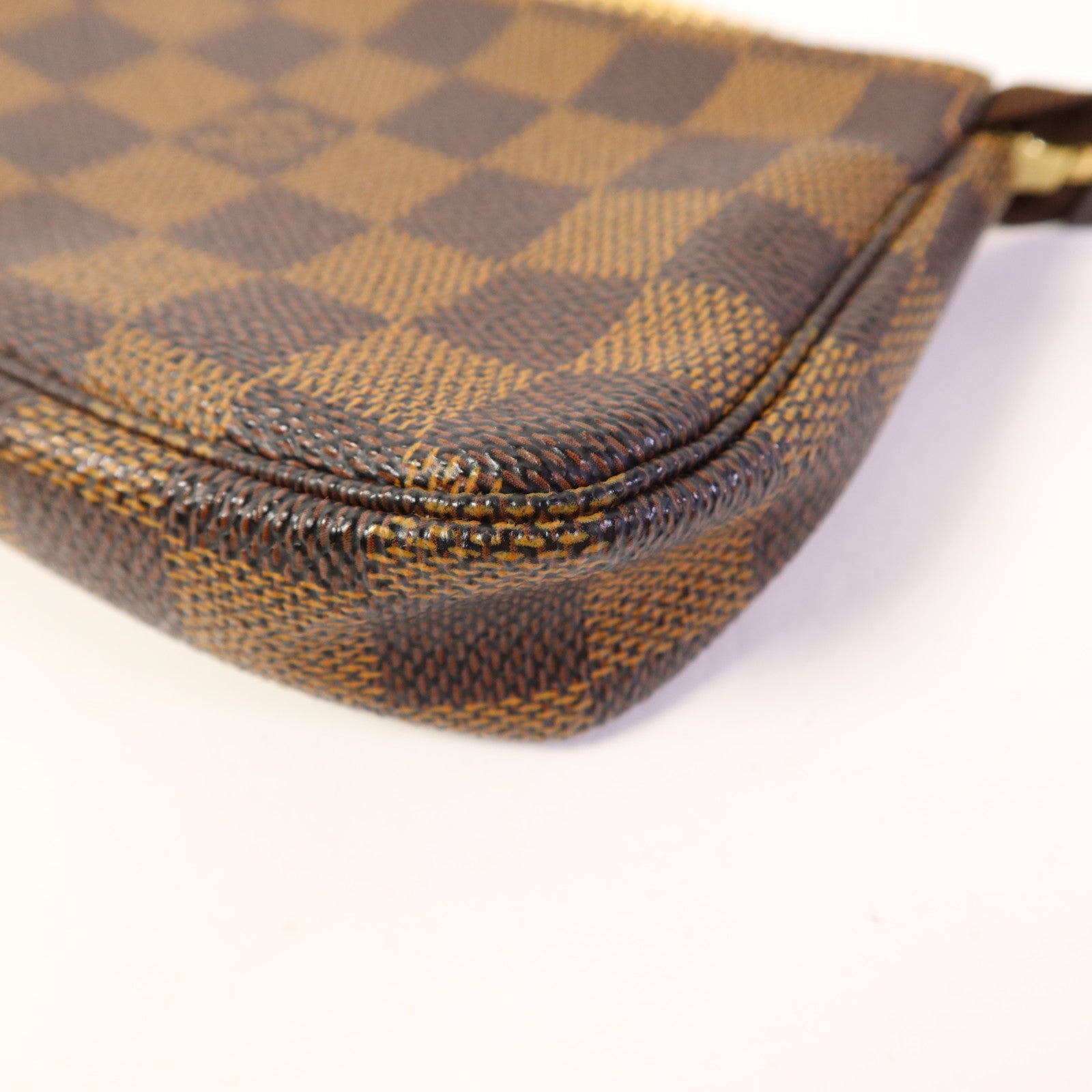 LOUIS VUITTON Monogram Mini Pochette Accessoires金扣手挽袋