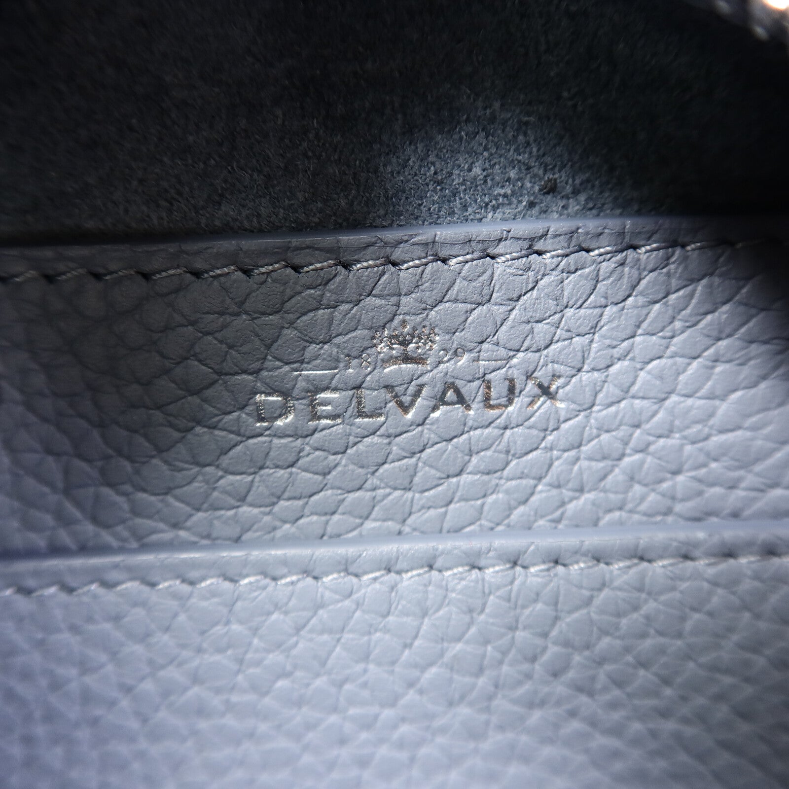 Delvaux Taurillon Soft Cool Box Nano手挽肩背兩用袋