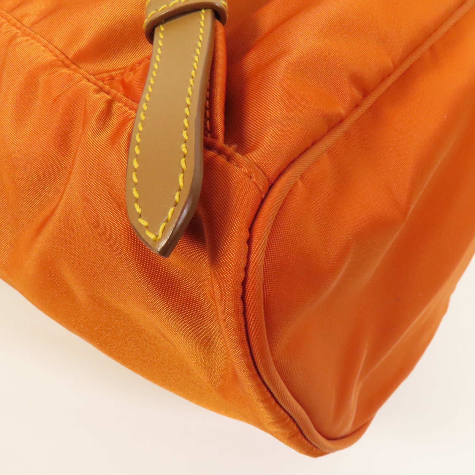 PRADA 尼龍Backpack銀扣背包