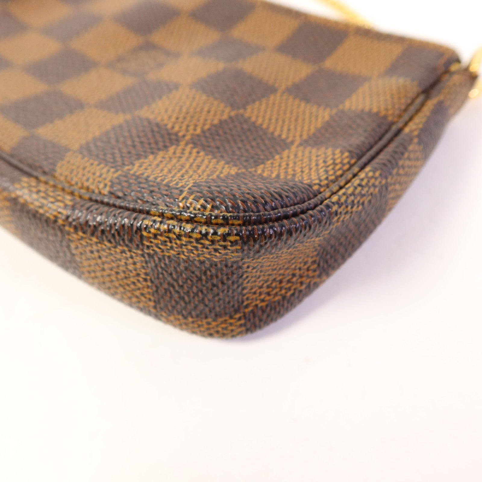 LOUIS VUITTON Monogram Mini Pochette Accessoires金扣手挽袋