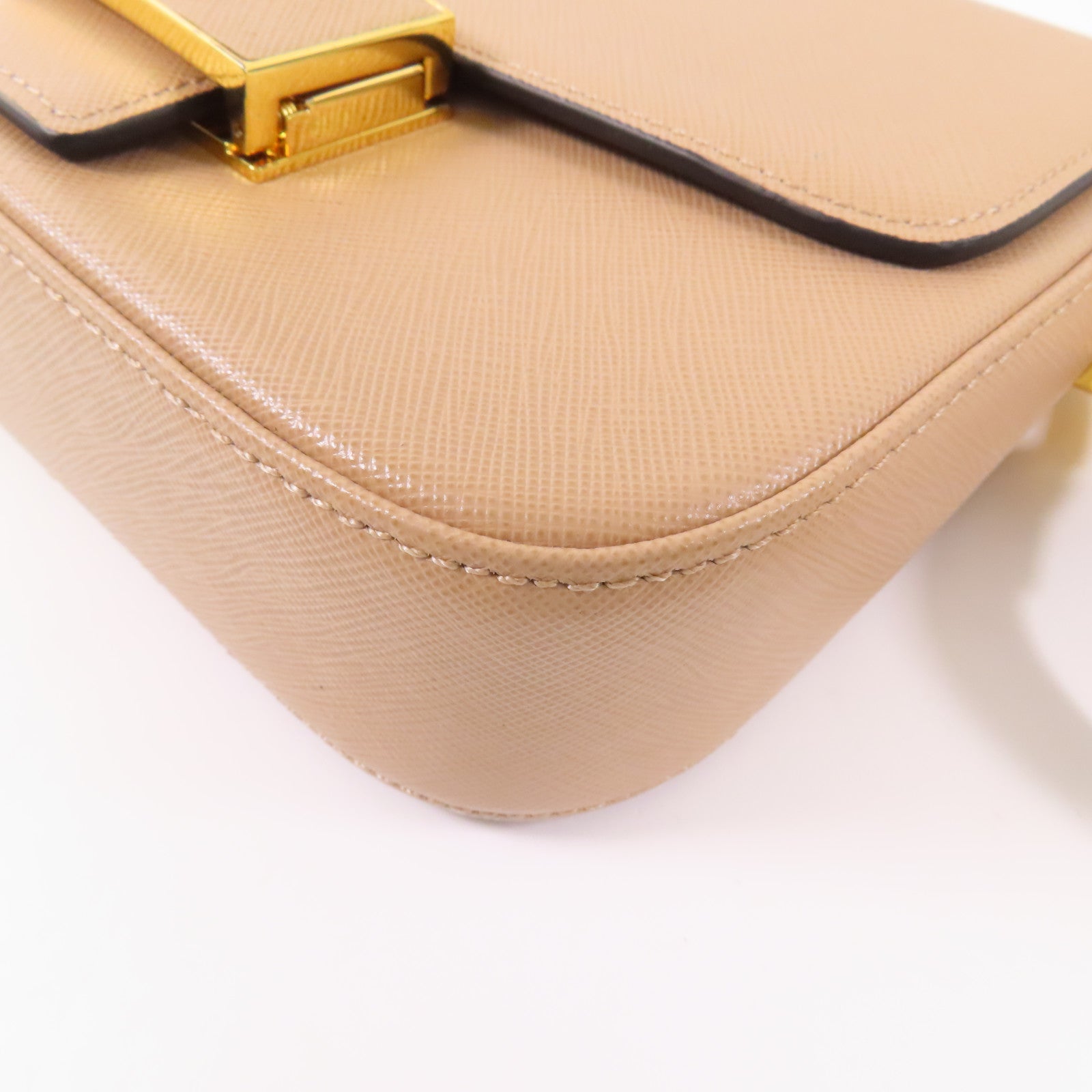 PRADA Saffiano皮革Shoulder Bag金扣肩背袋