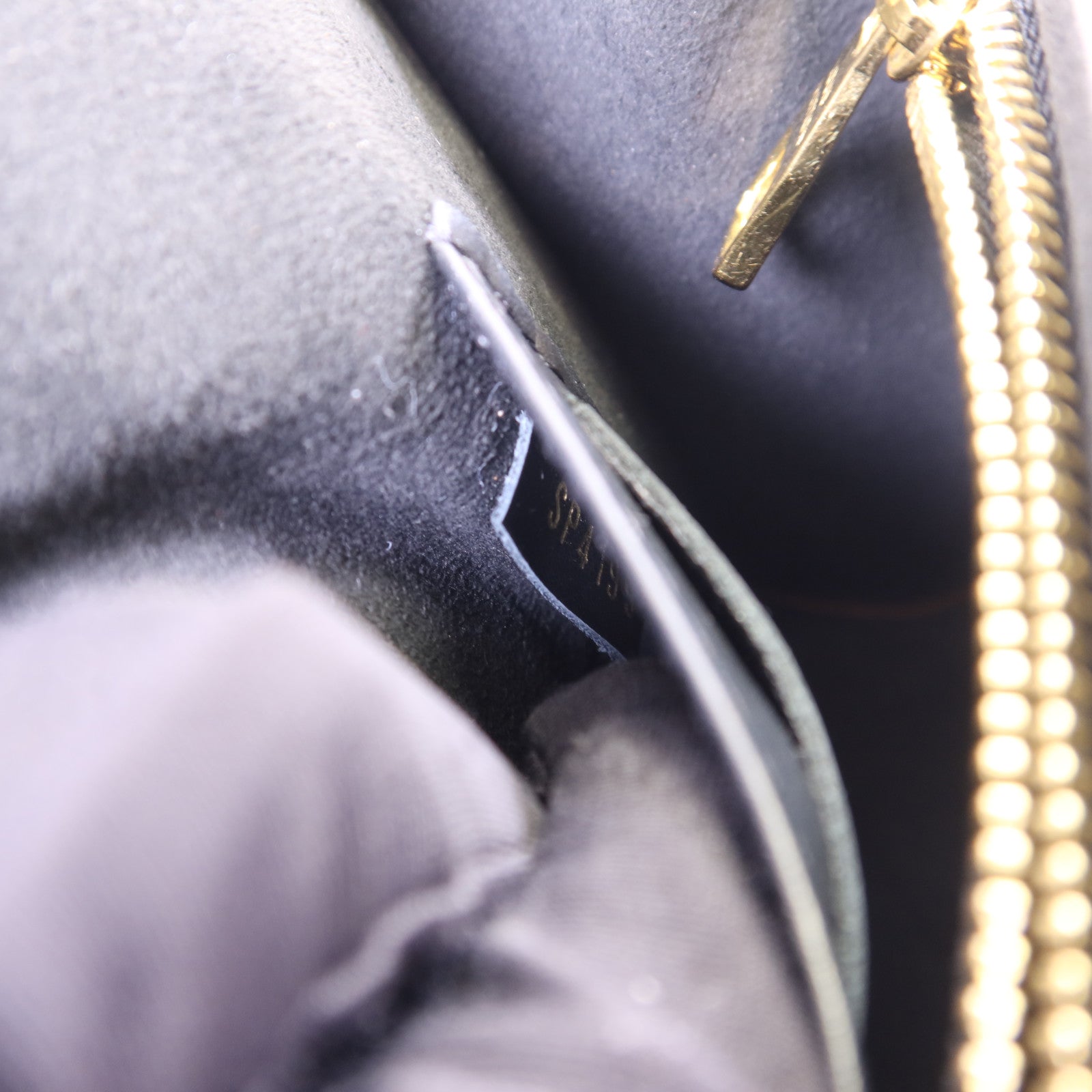 LOUIS VUITTON Monogram Reverse Dauphine金扣肩背袋