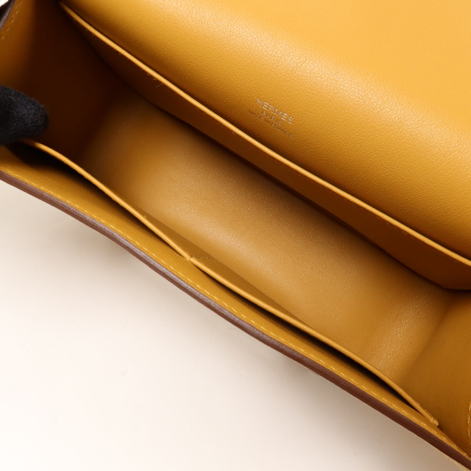 HERMES Chevre皮革Geta Bag肩背袋Caramel