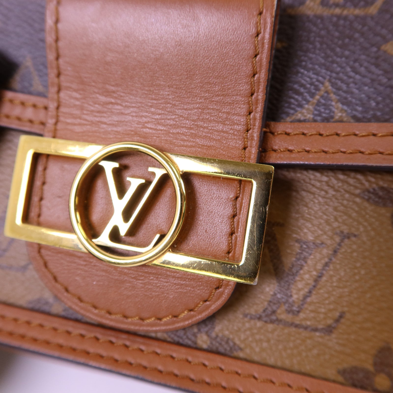 LOUIS VUITTON Monogram Reverse Dauphine金扣肩背袋