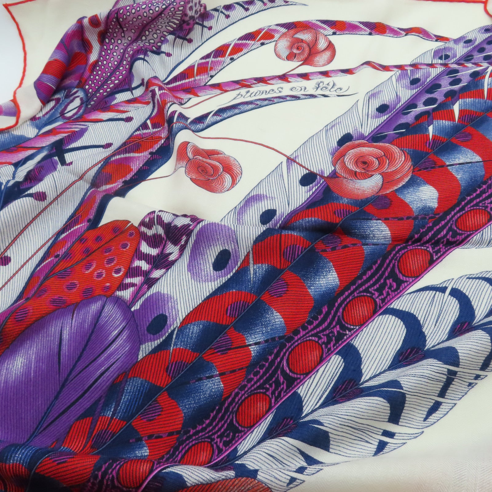 HERMES 【激減優惠】羊絨/絲質Scarf圍巾白色/紫色/紅色