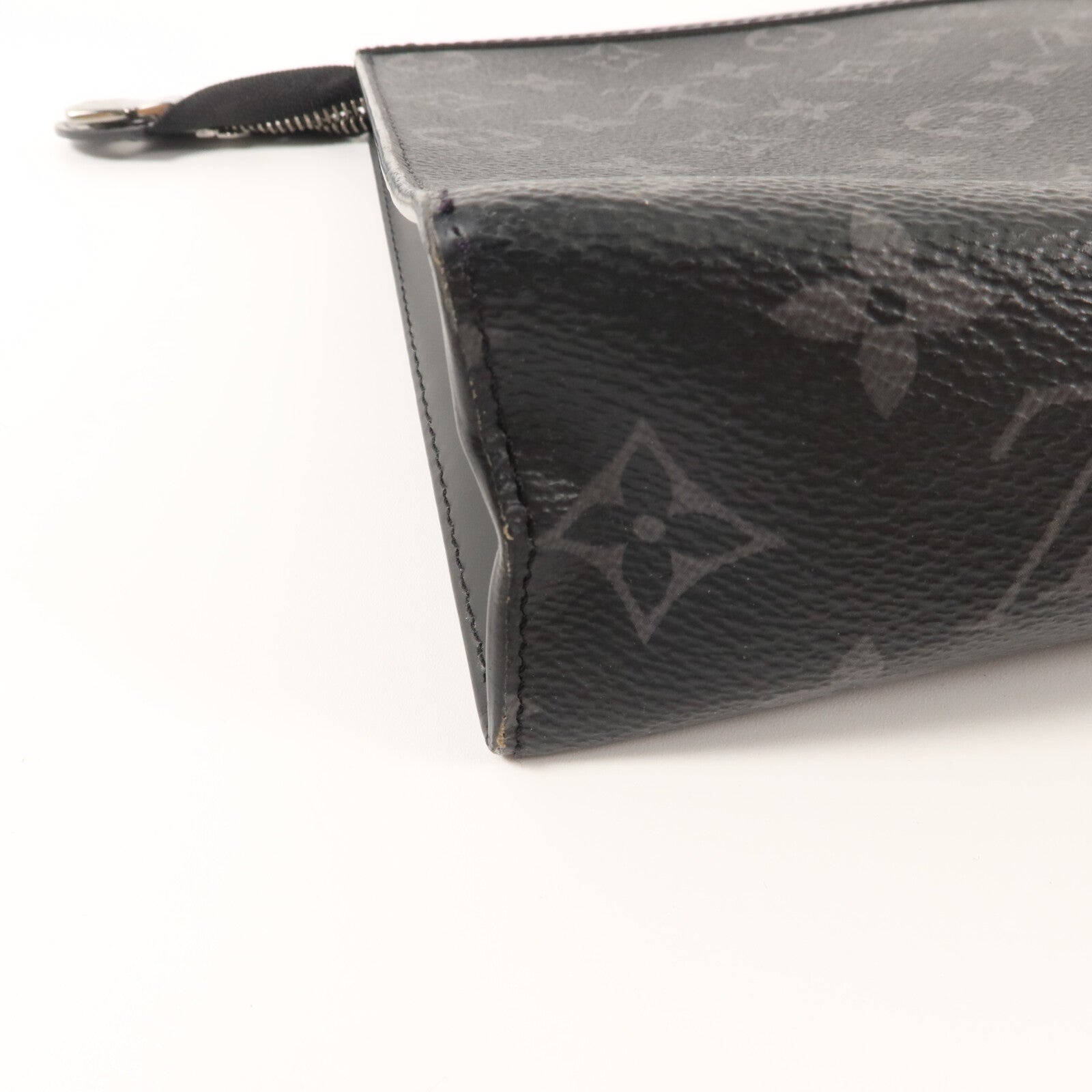 LOUIS VUITTON Monogram Eclipse Pochette Voyage MM手拿包