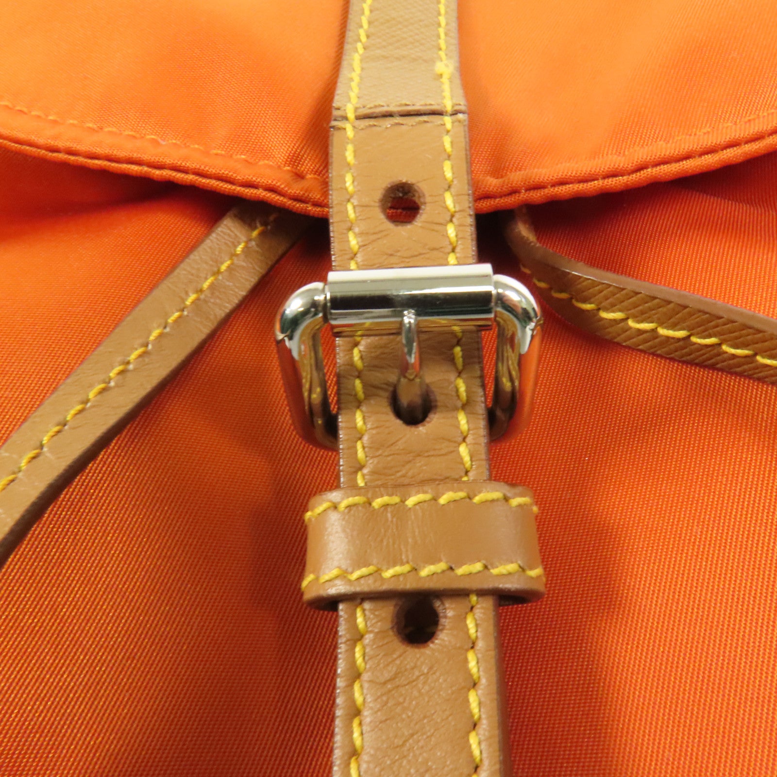 PRADA 尼龍Backpack銀扣背包