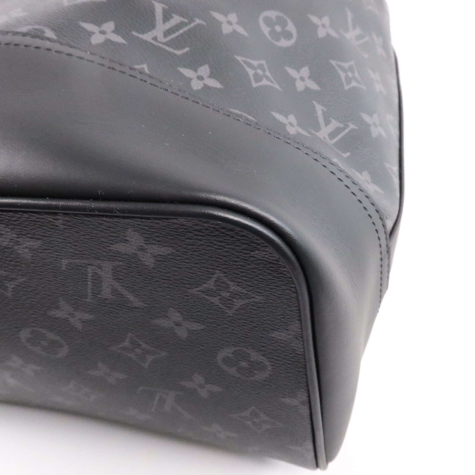 LOUIS VUITTON Monogram Eclipse Maxi Noe Sling手挽肩背兩用袋