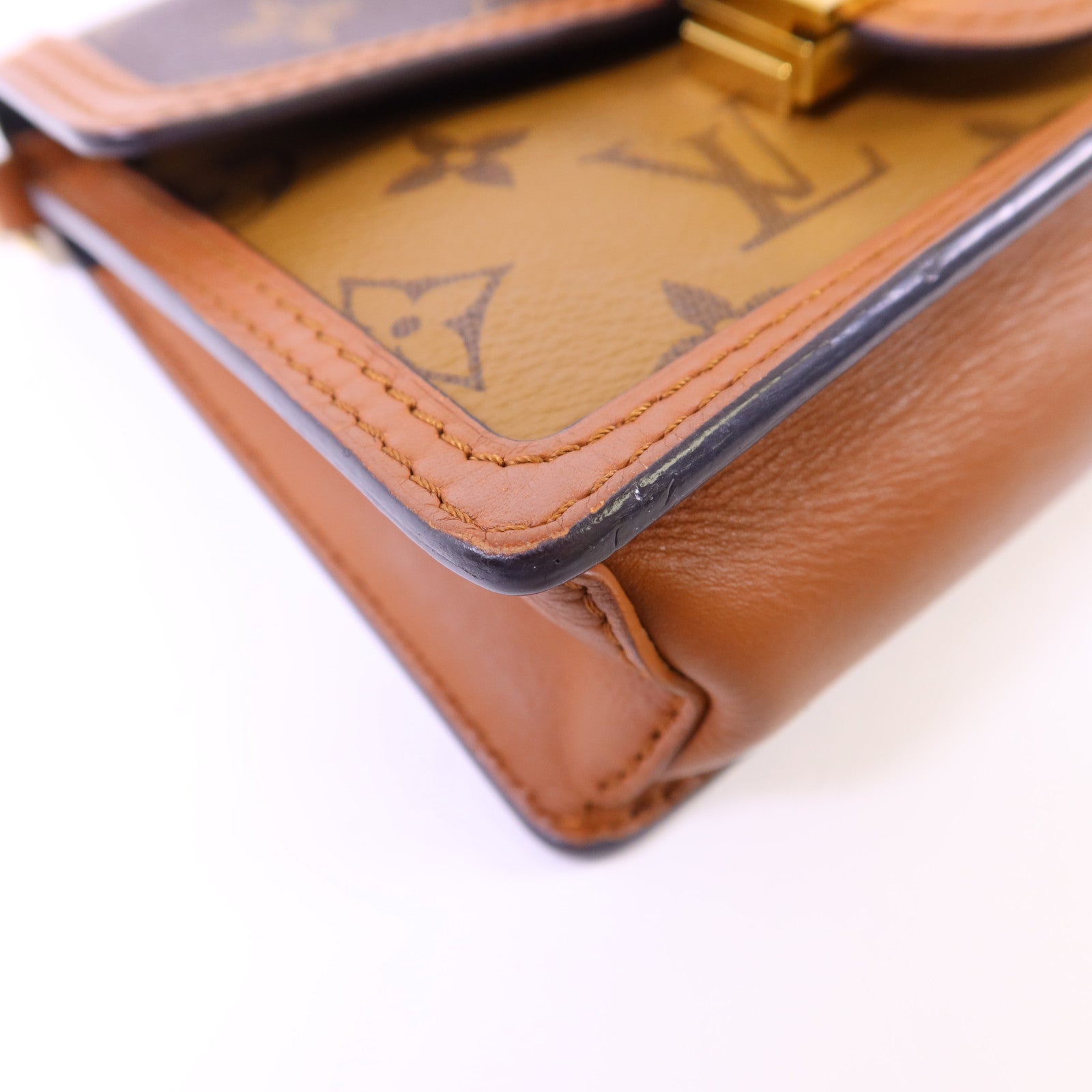 LOUIS VUITTON Monogram Reverse Dauphine金扣肩背袋