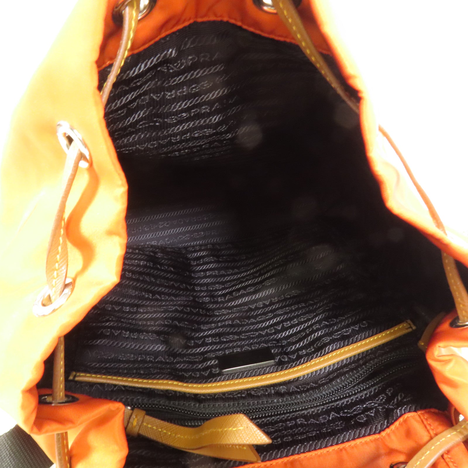 PRADA 【激減優惠】尼龍Backpack銀扣背包