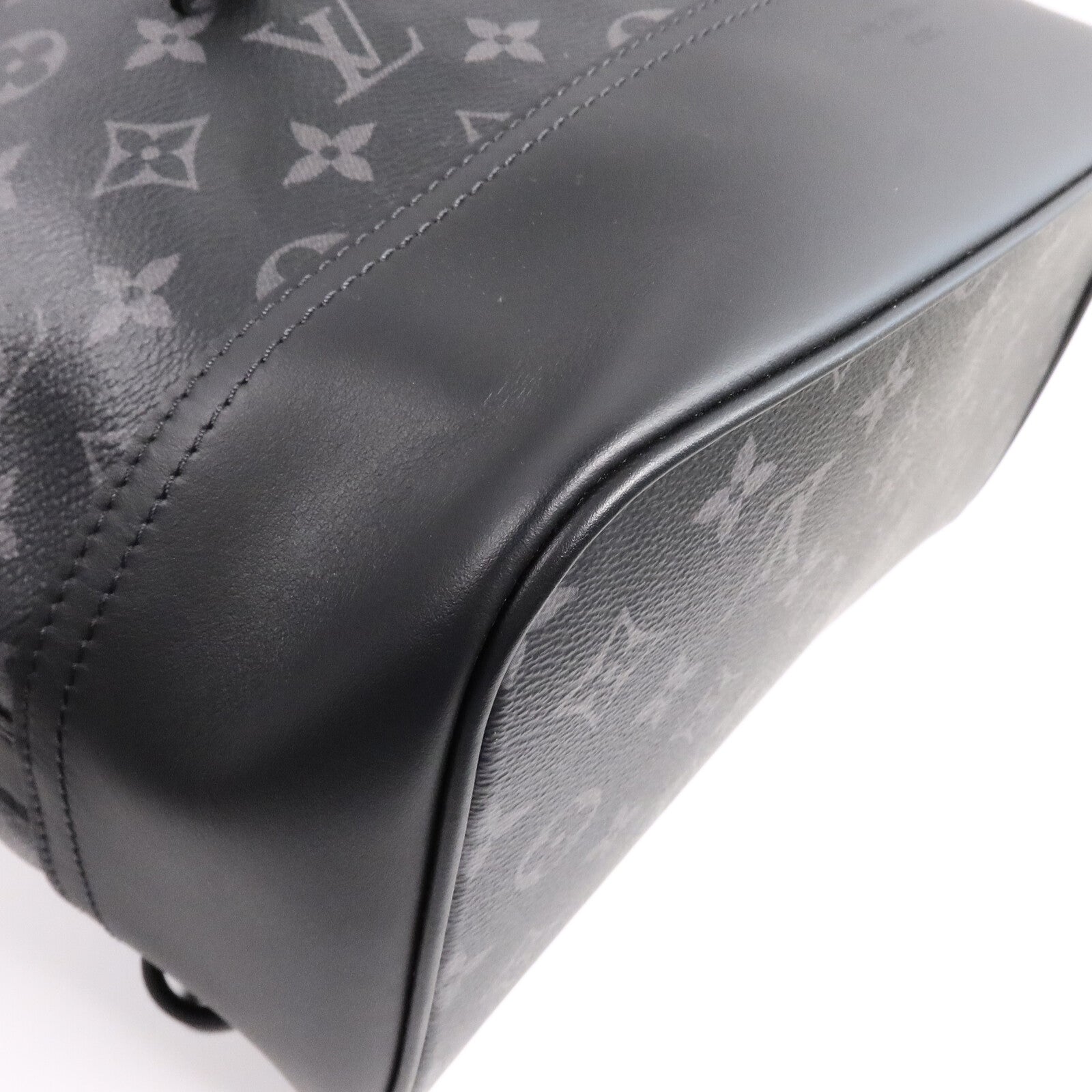 LOUIS VUITTON Monogram Eclipse Maxi Noe Sling手挽肩背兩用袋