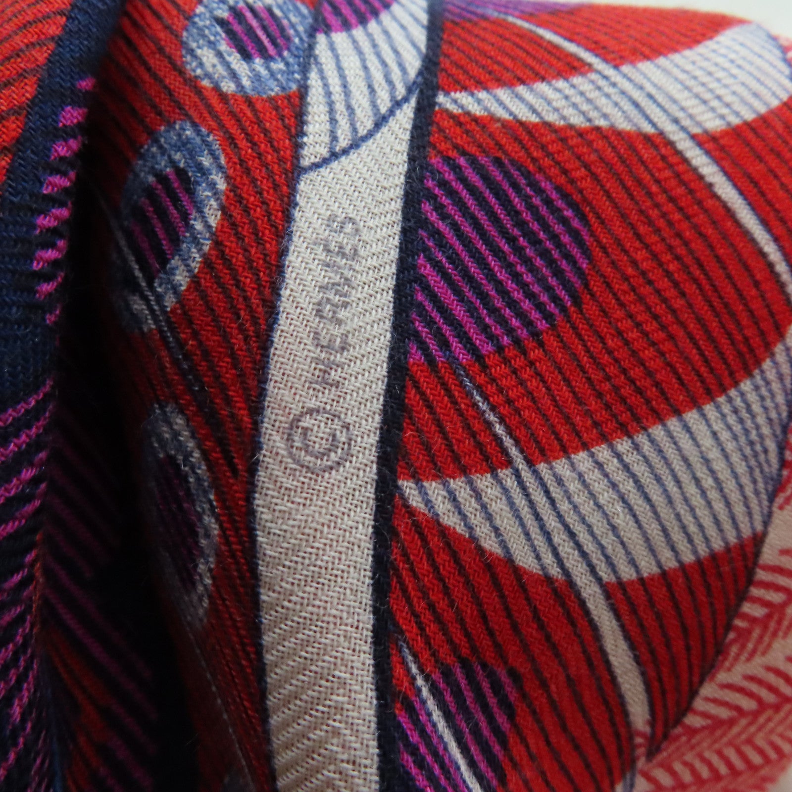 HERMES 【激減優惠】羊絨/絲質Scarf圍巾白色/紫色/紅色