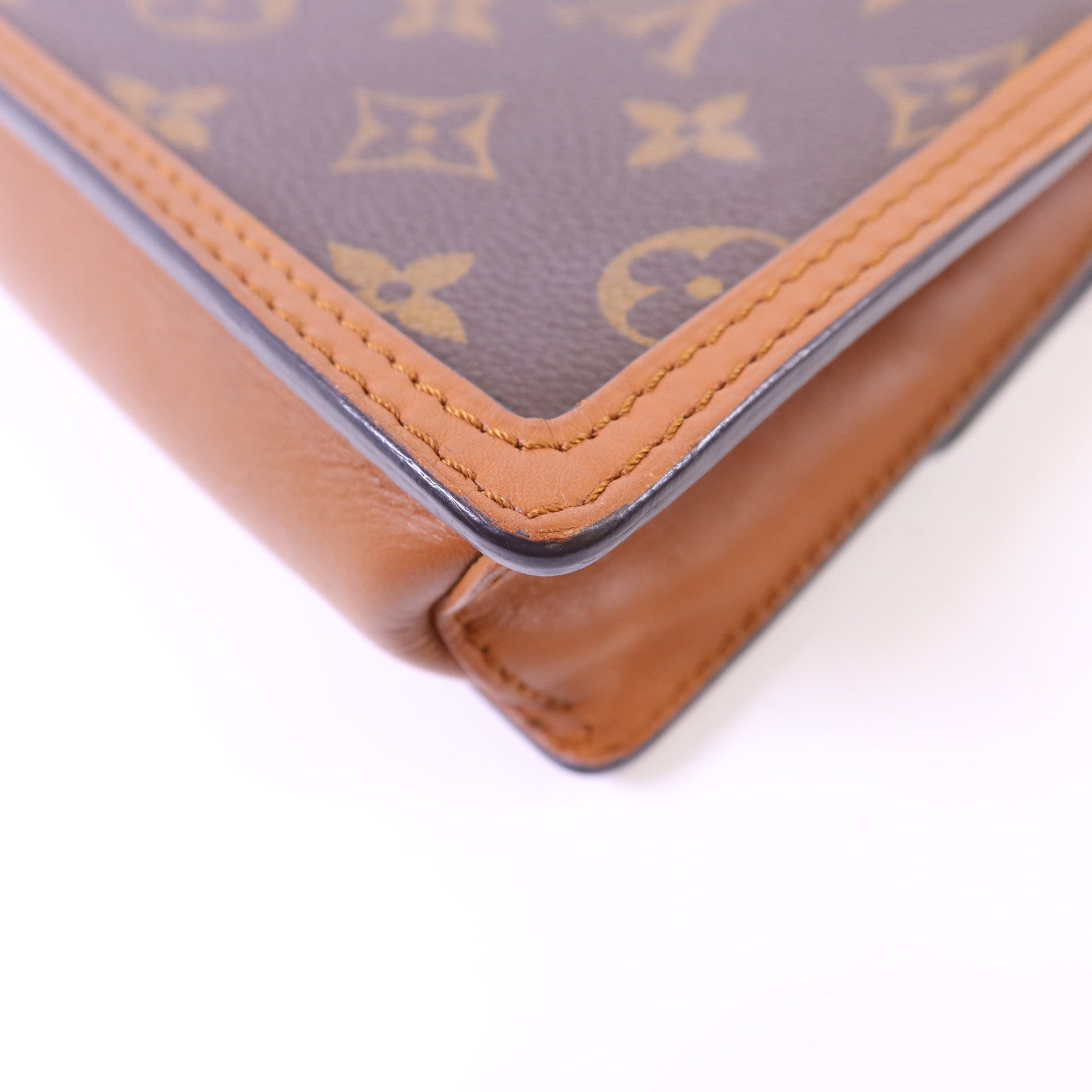 LOUIS VUITTON Monogram Reverse Dauphine金扣肩背袋