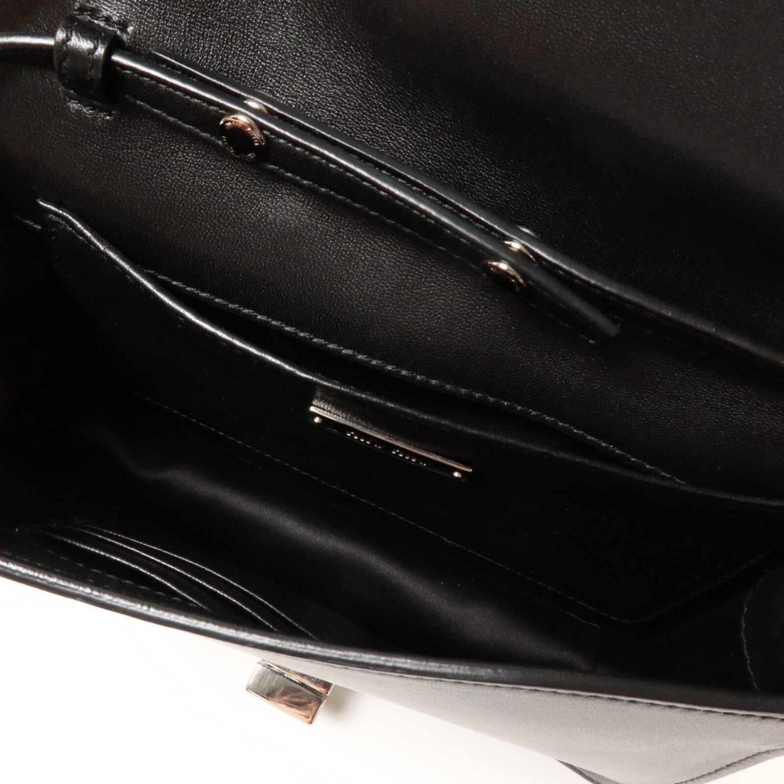 Miu Miu 牛皮皮革Chain Shoulder鏈帶肩背袋