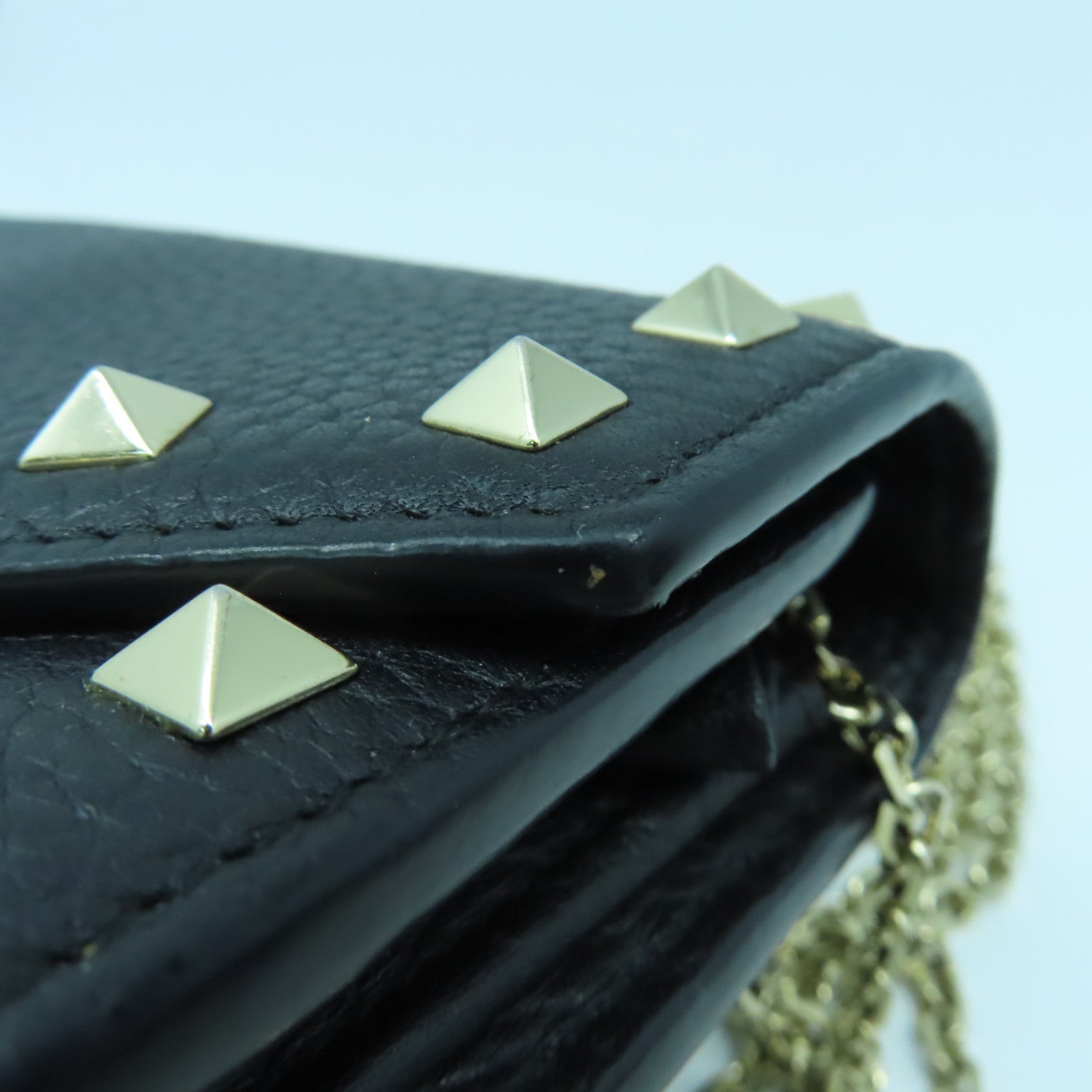 Valentino 牛皮皮革Chain Shoulder金扣鏈帶肩背袋黑色