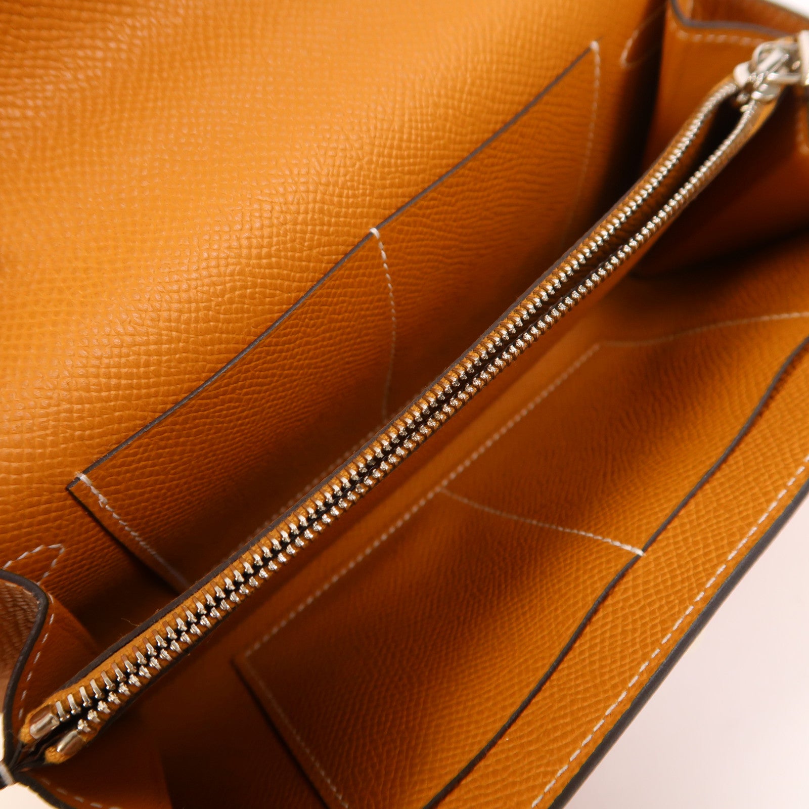 HERMES Epsom皮革Kelly To Go銀扣肩背袋Gold