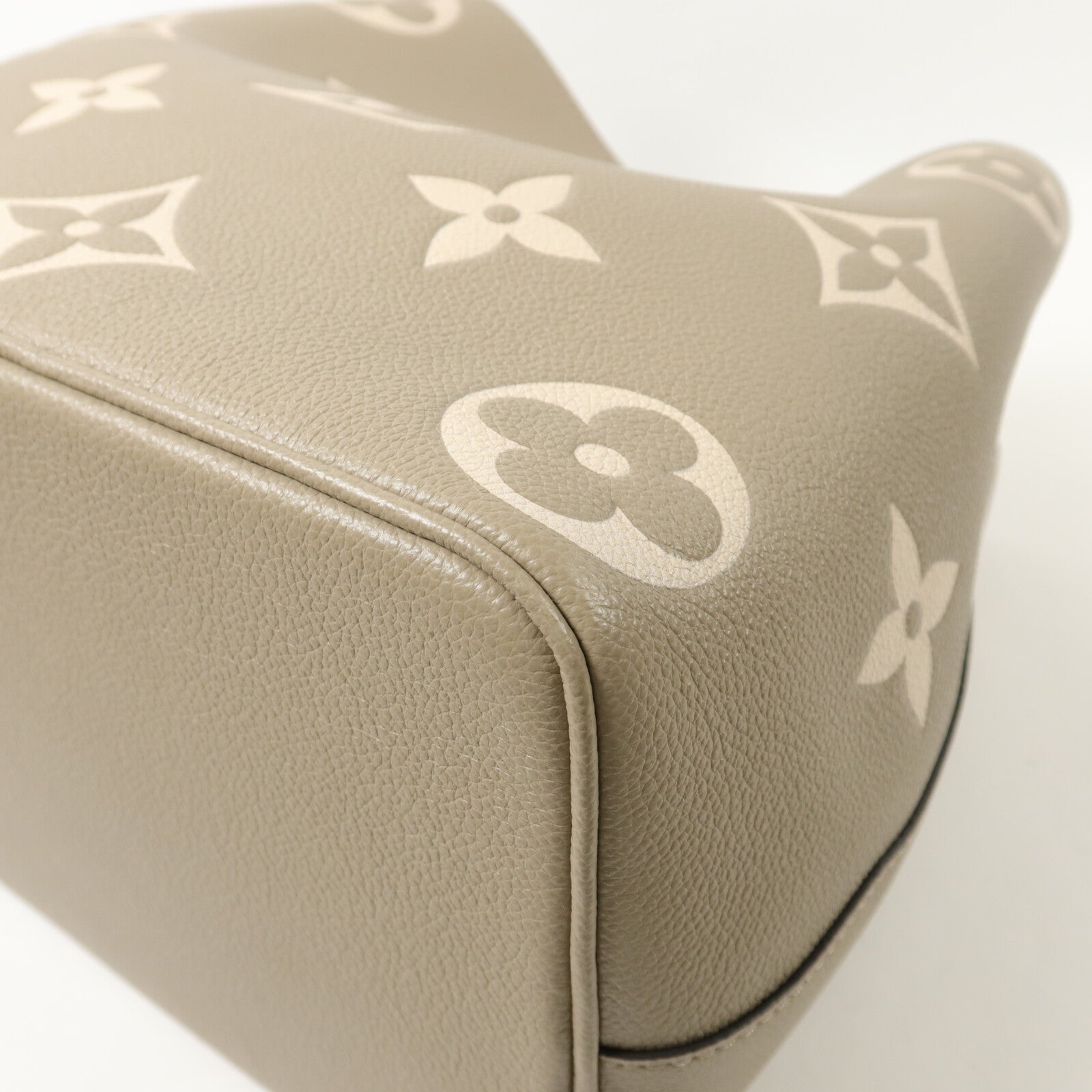 LOUIS VUITTON Monogram Empreinte Neo Noe MM手挽肩背兩用袋