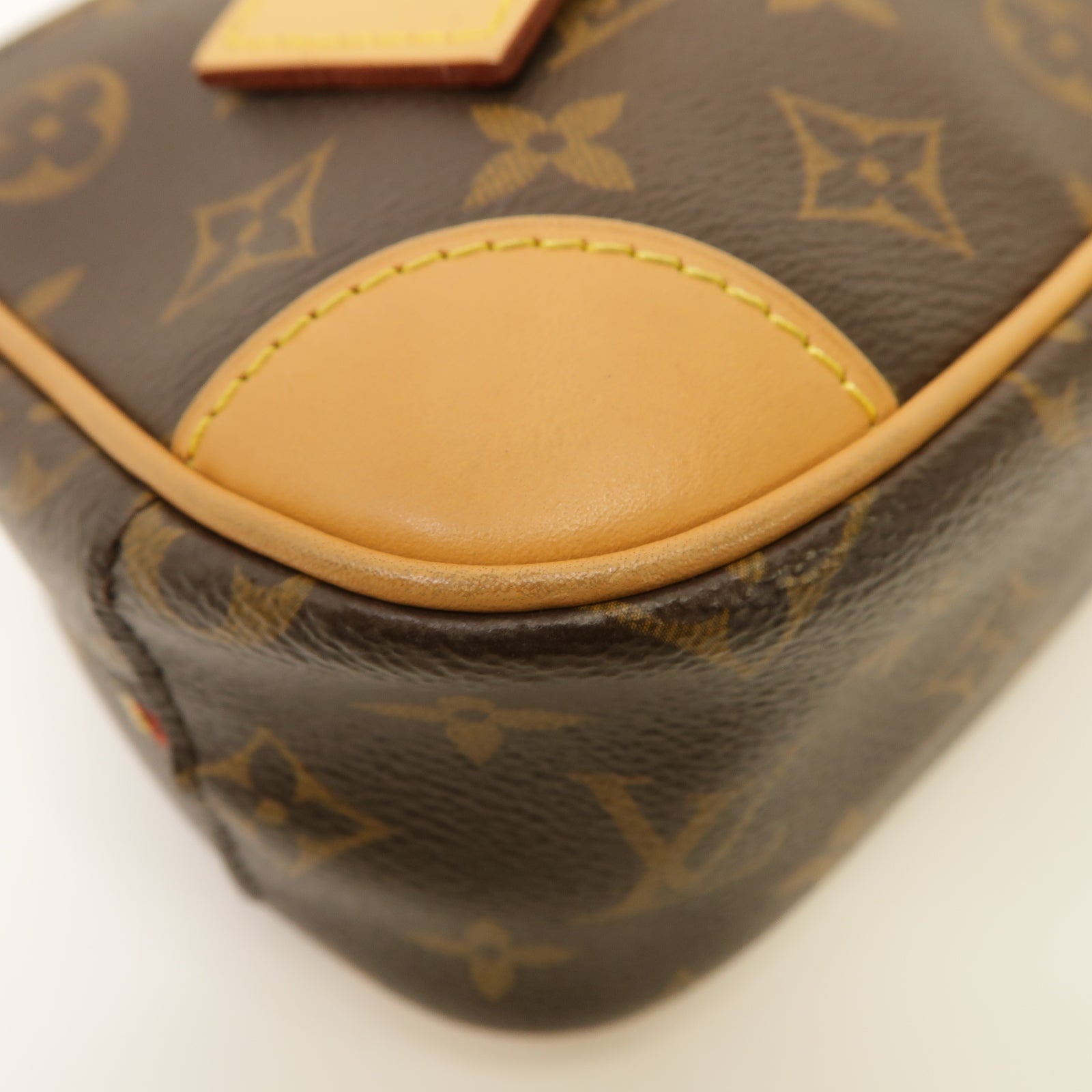 LOUIS VUITTON Monogram Deauville Mini Shoulder Bag金扣肩背袋啡色